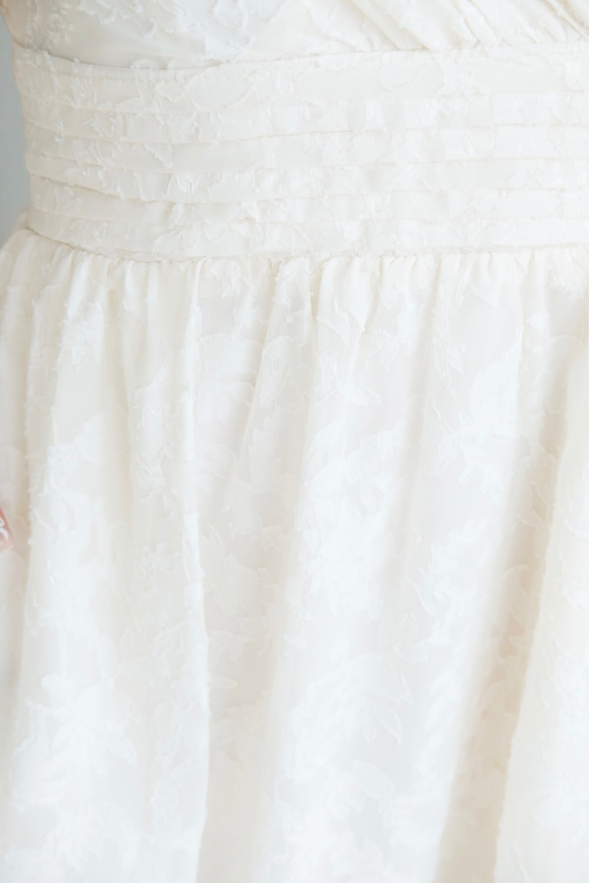 Eloise Flutter Sleeve Dress (Cream)