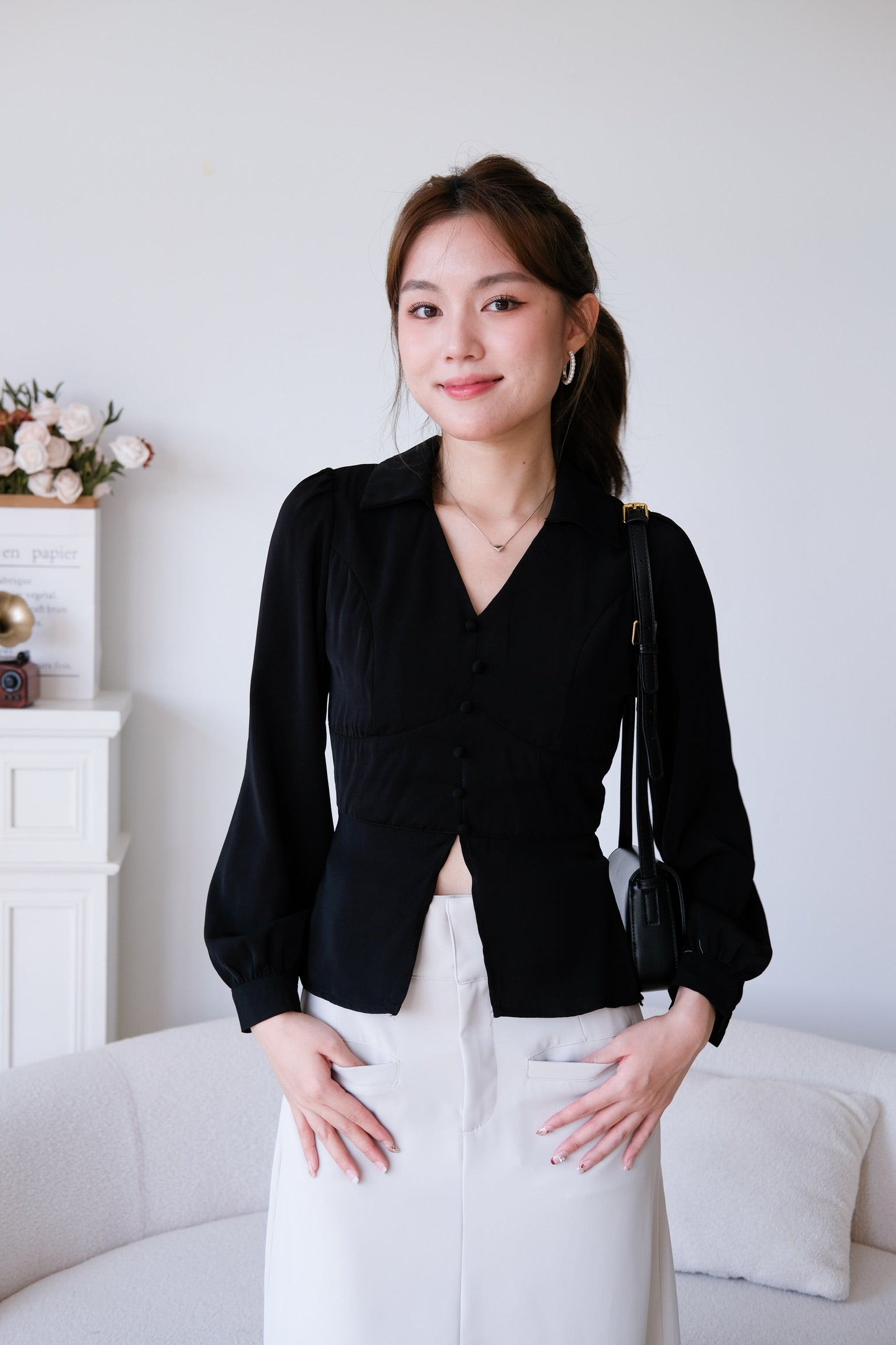 Gillian Button Long Sleeves Top (Black)
