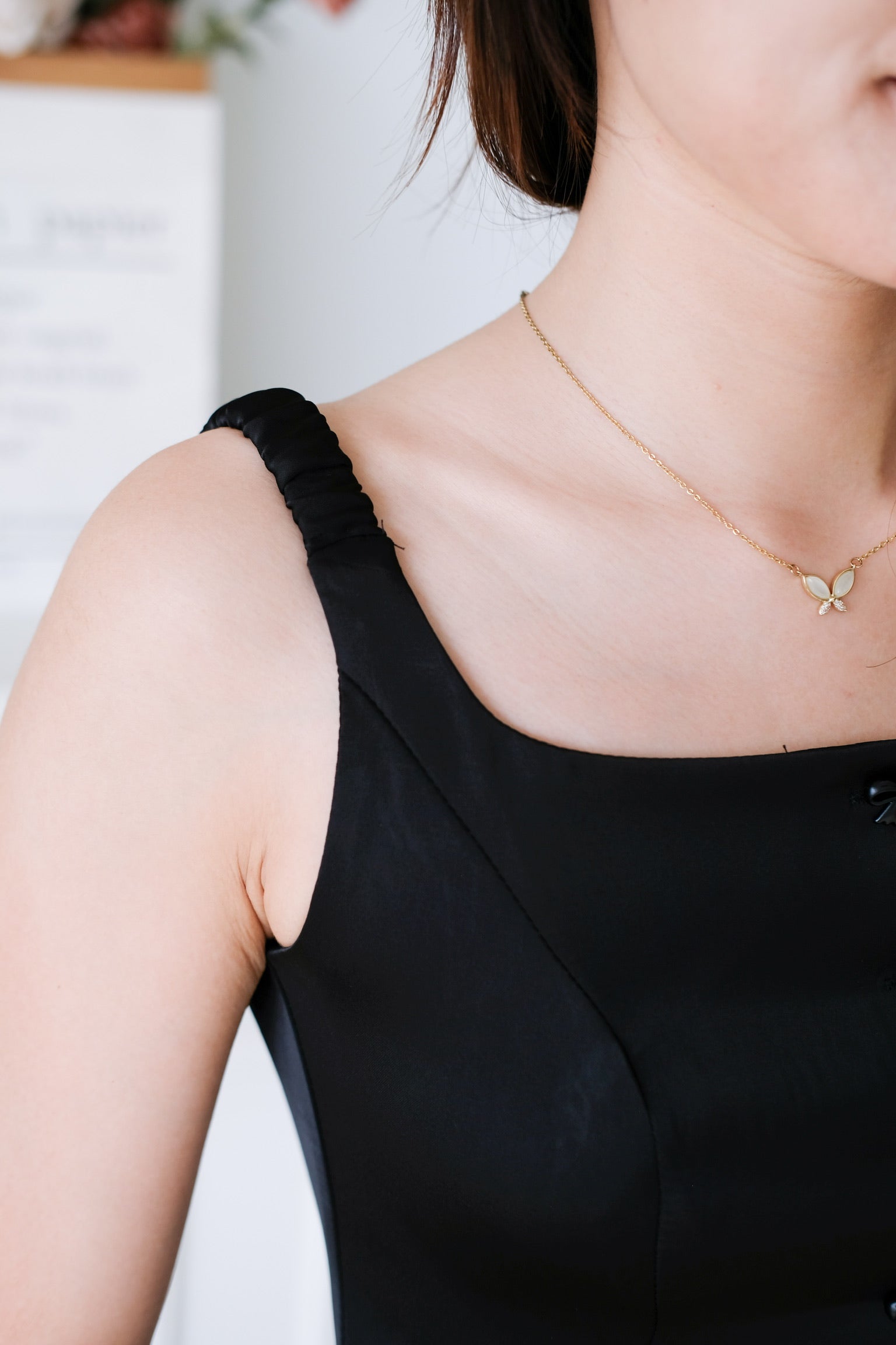 Maribelle Ribbon Scoop Top (Black)