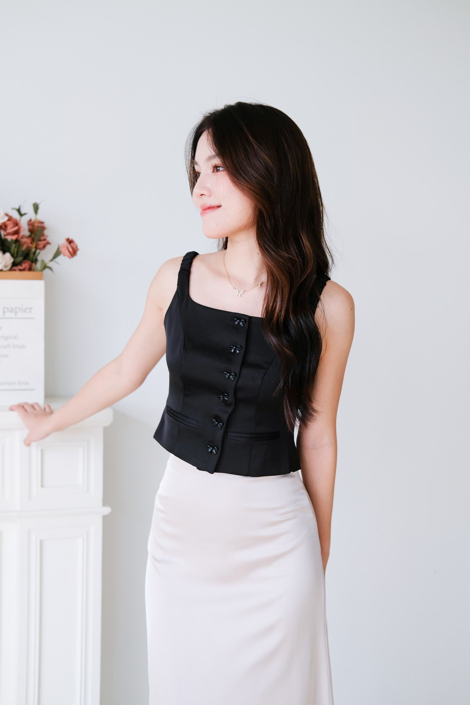 Maribelle Ribbon Scoop Top (Black)