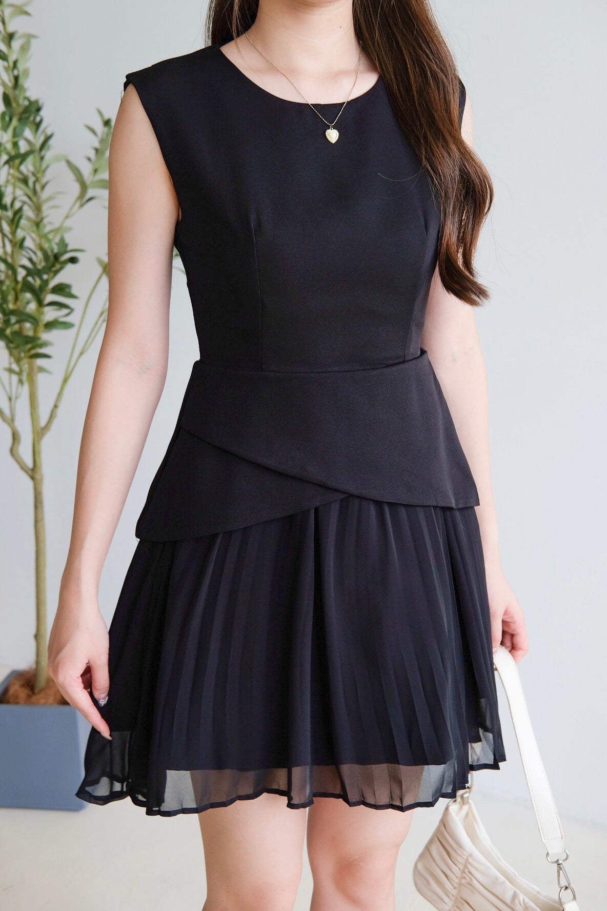 Belinda Contrast Hem Dress (Black)