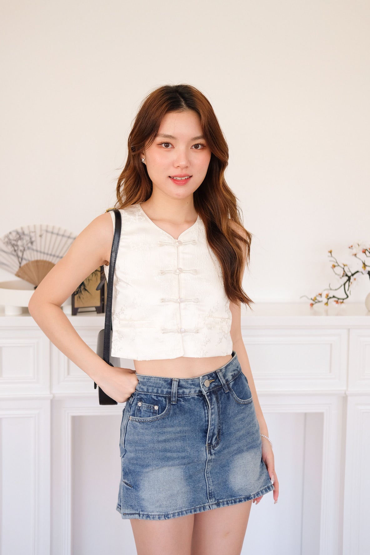 婉妍 Wan Yan Vest Cheongsam Top (Cream)