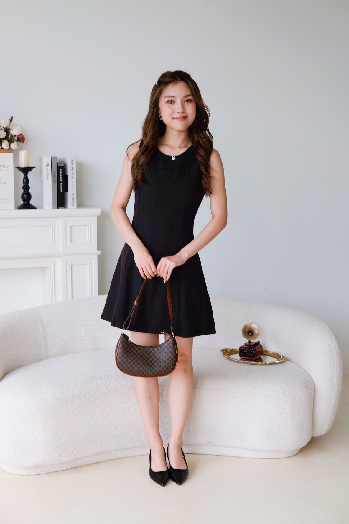 Yuna Classic A Line Dress (Black)
