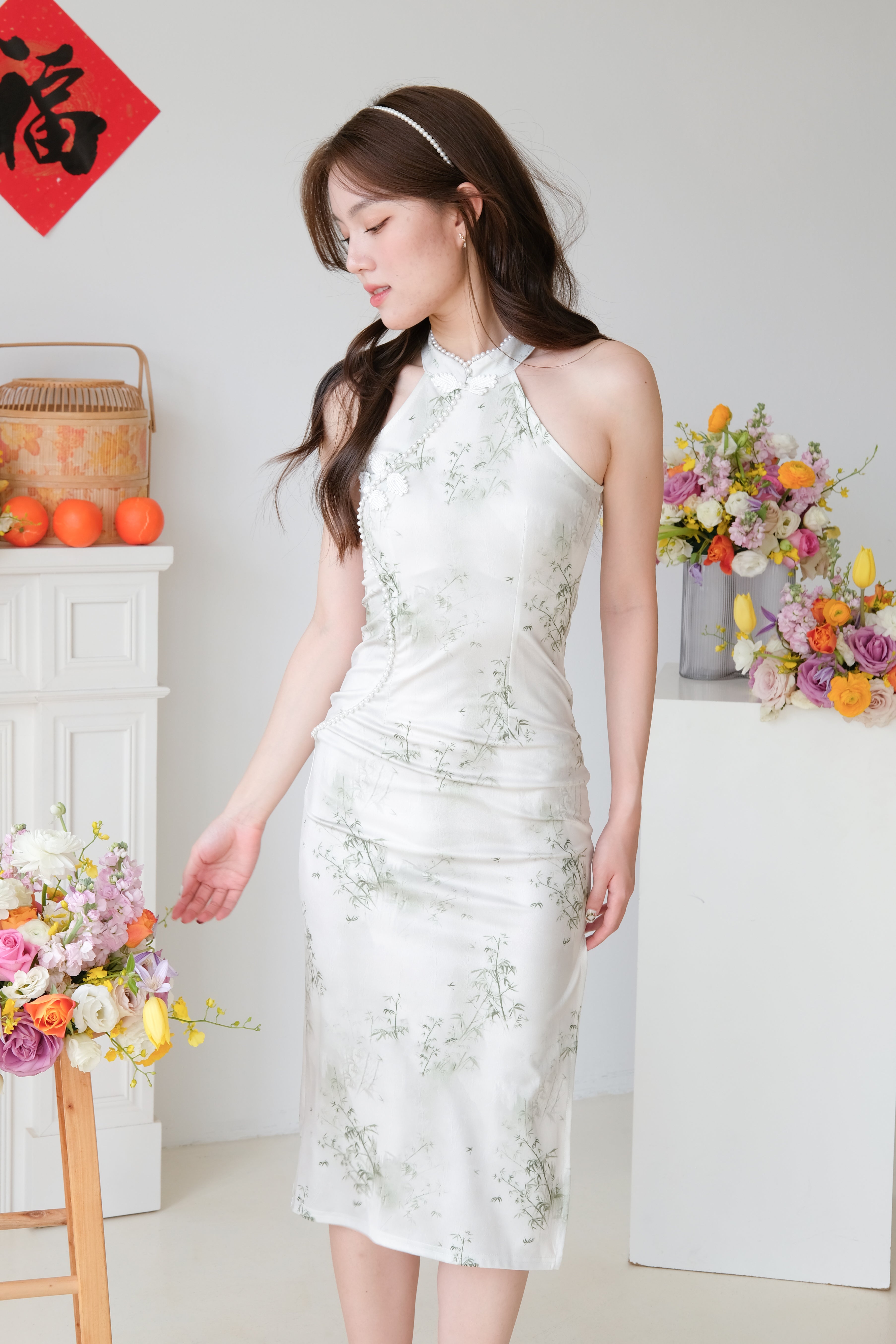 Jade Mini Pearl Halter Midi Cheongsam (Jade Green)