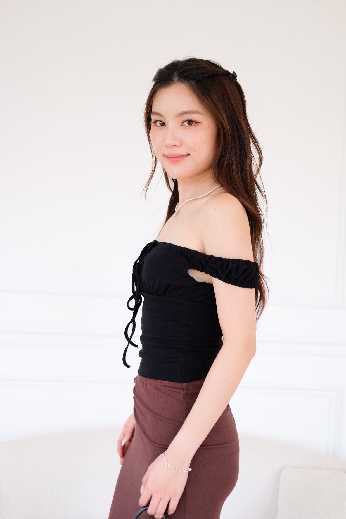 Kimmy Ruched Off Shoulder Crop Top (Black)