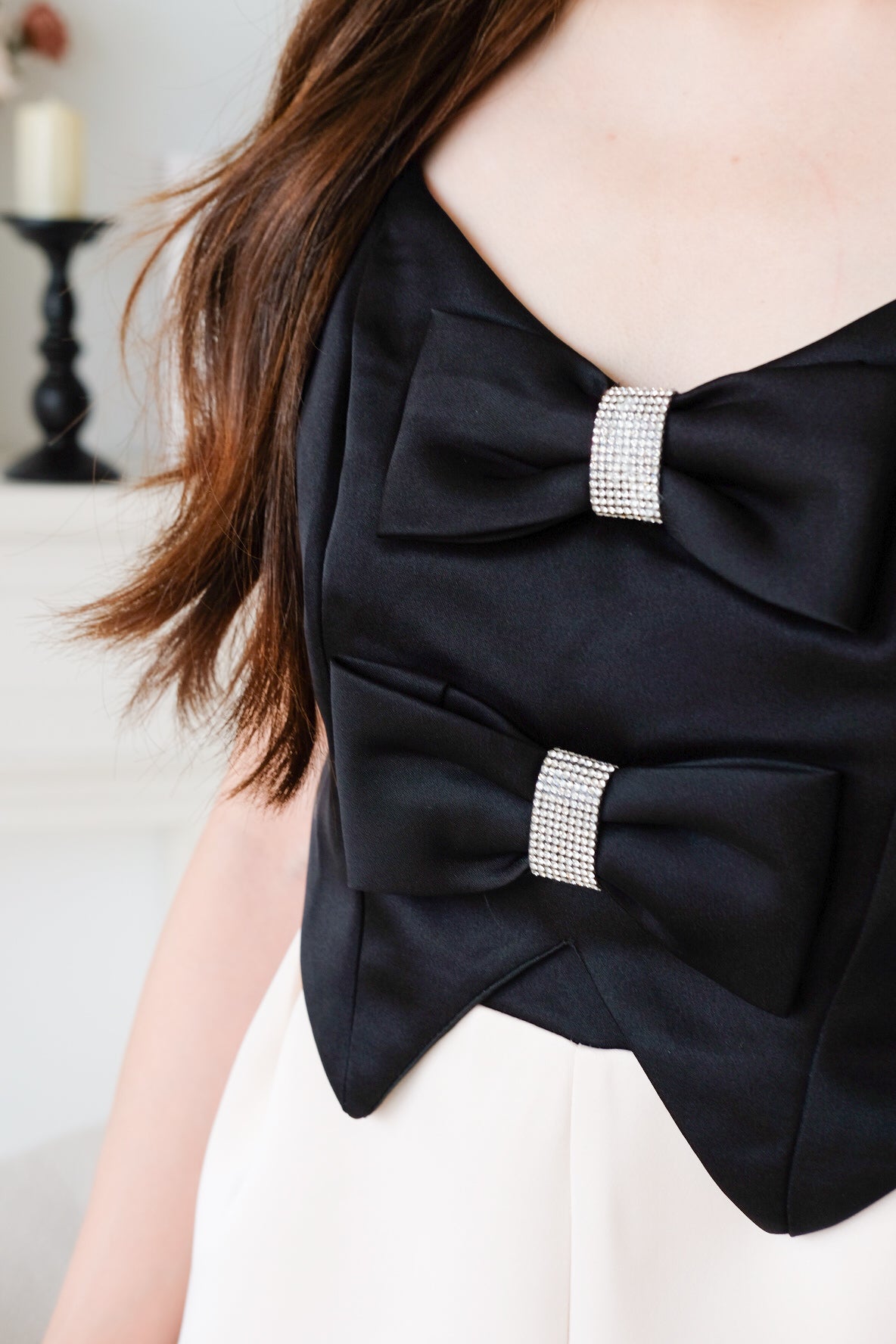 Mae V Neck Ribbon Romper (Black)