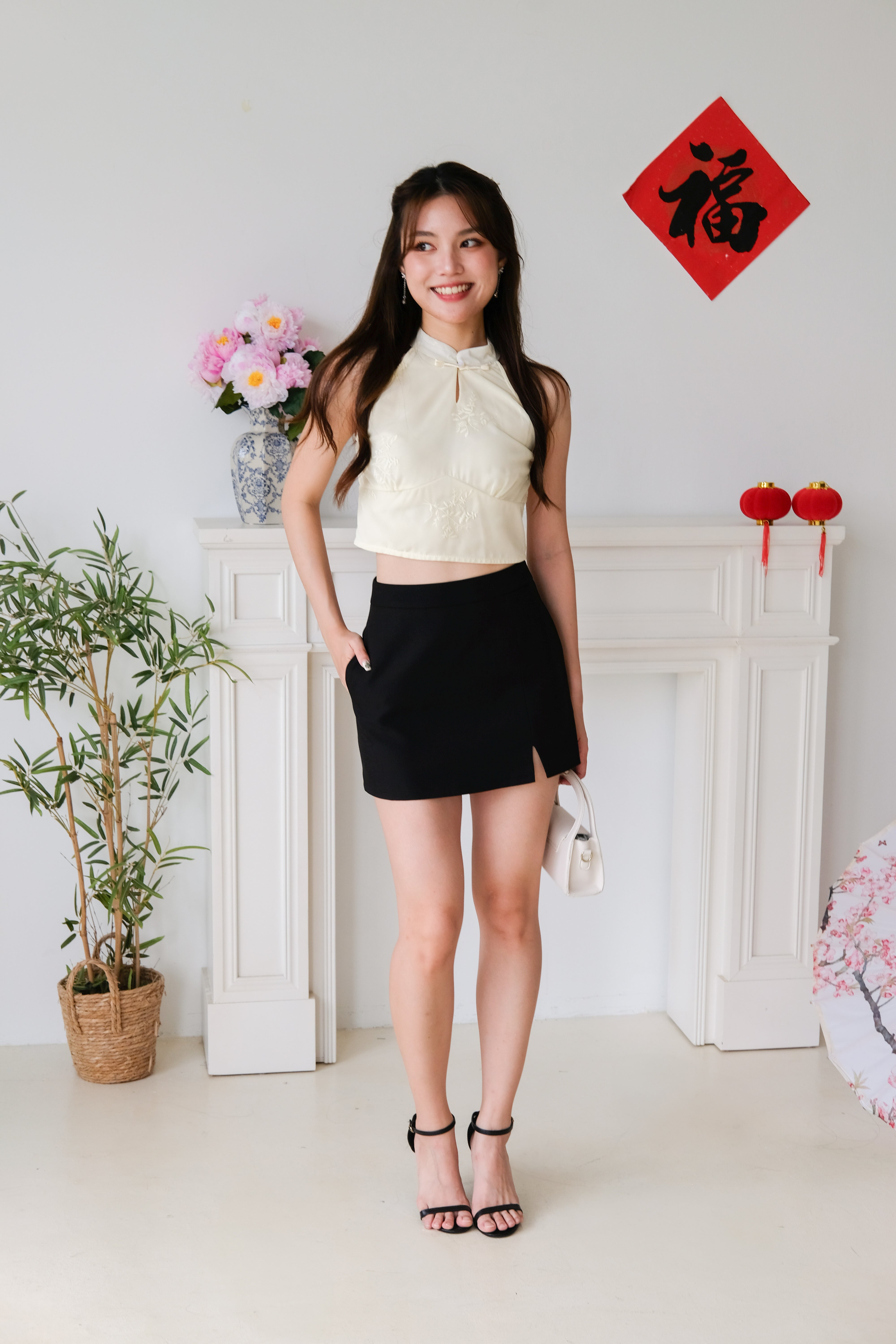Huan Halter Cheongsam Crop Top (Pale Yellow)