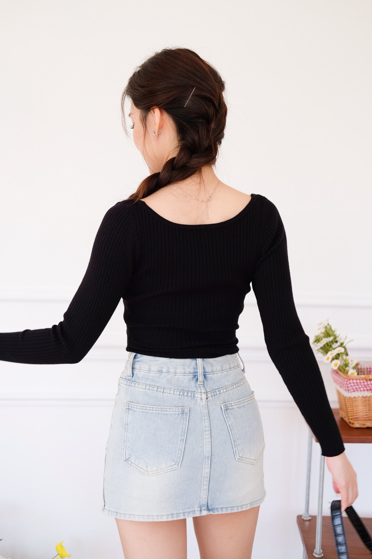 Tristan V Line Sculpted Long Sleeves Top (Black)