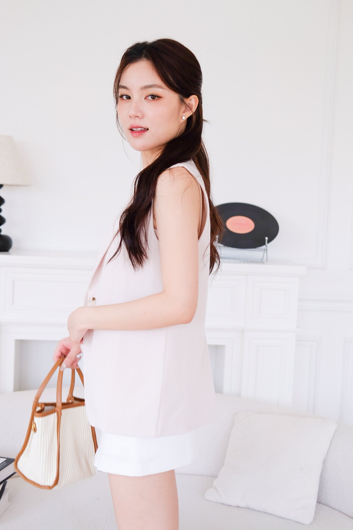 Sherry Vest Outerwear (Beige)