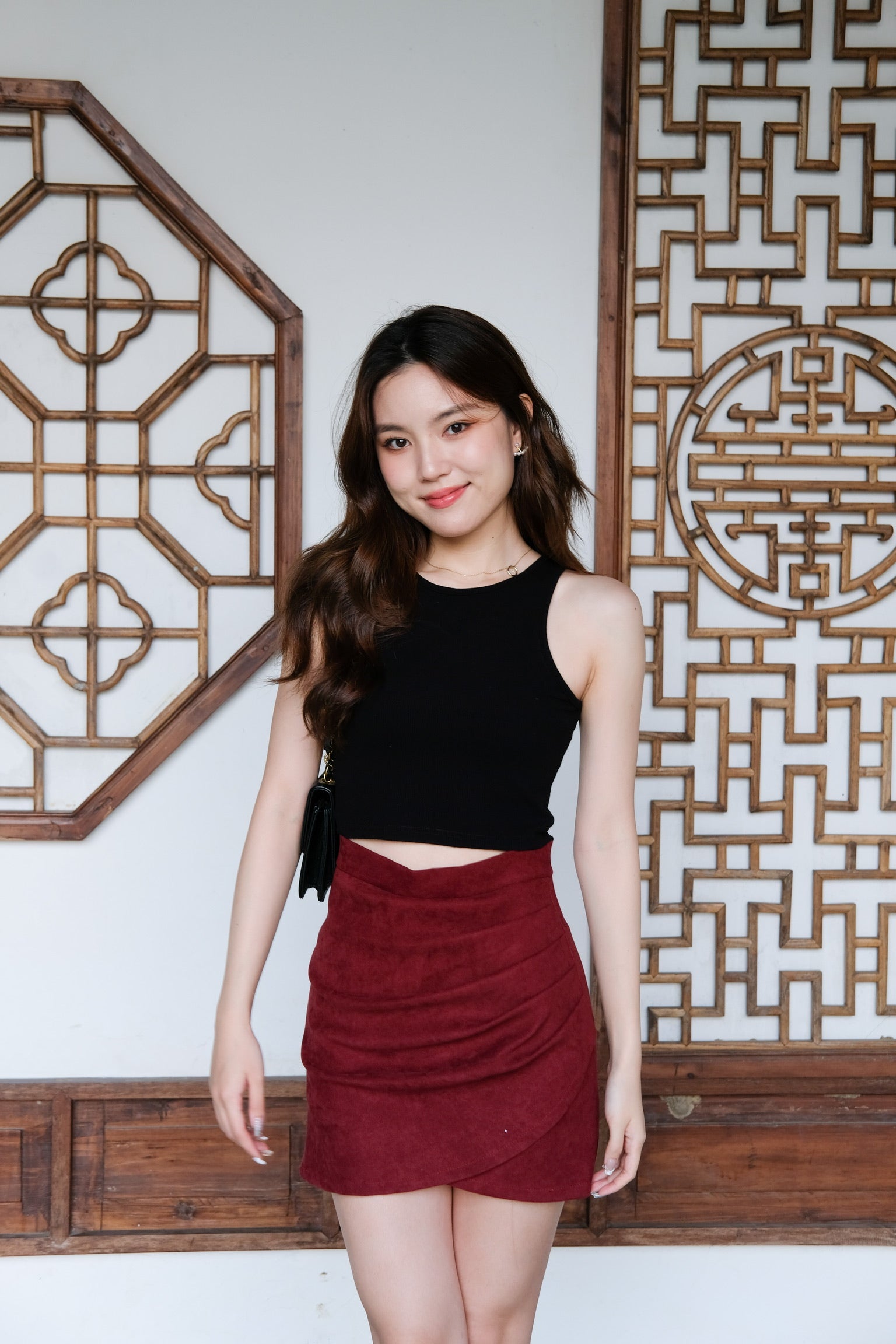 June Basic Halter Crop (Black)