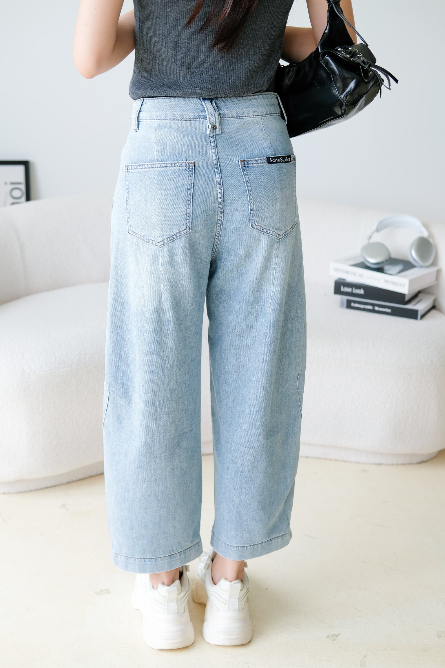 Barrel Wide Denim Jeans (Light Blue)