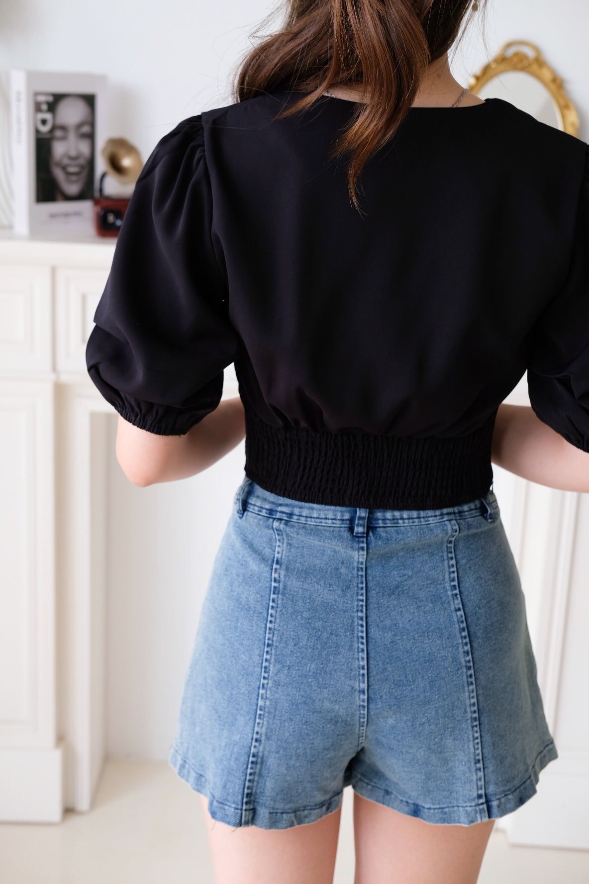 Laura Puffy Crop Top (Black)