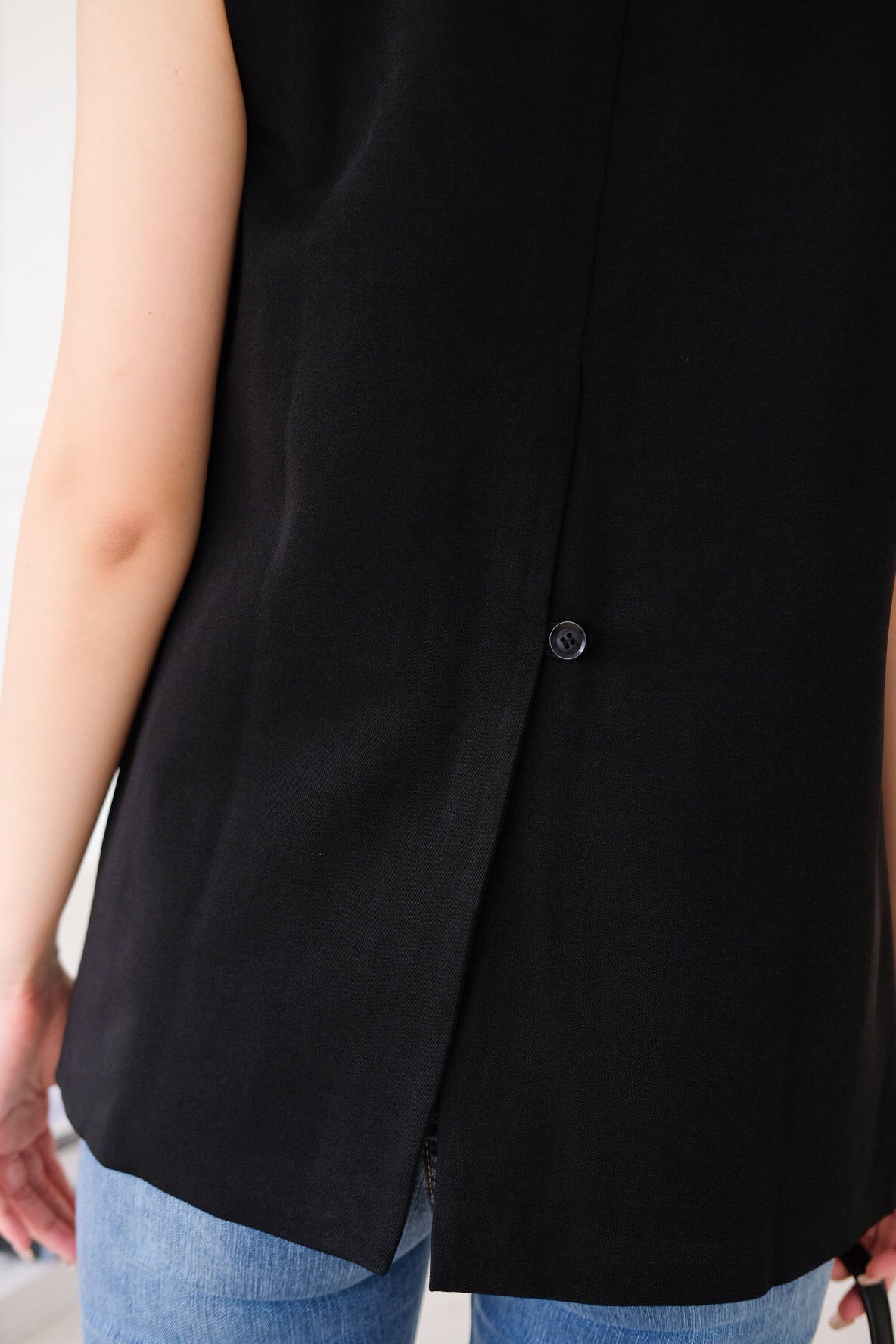 Sherry Vest Outerwear (Black)