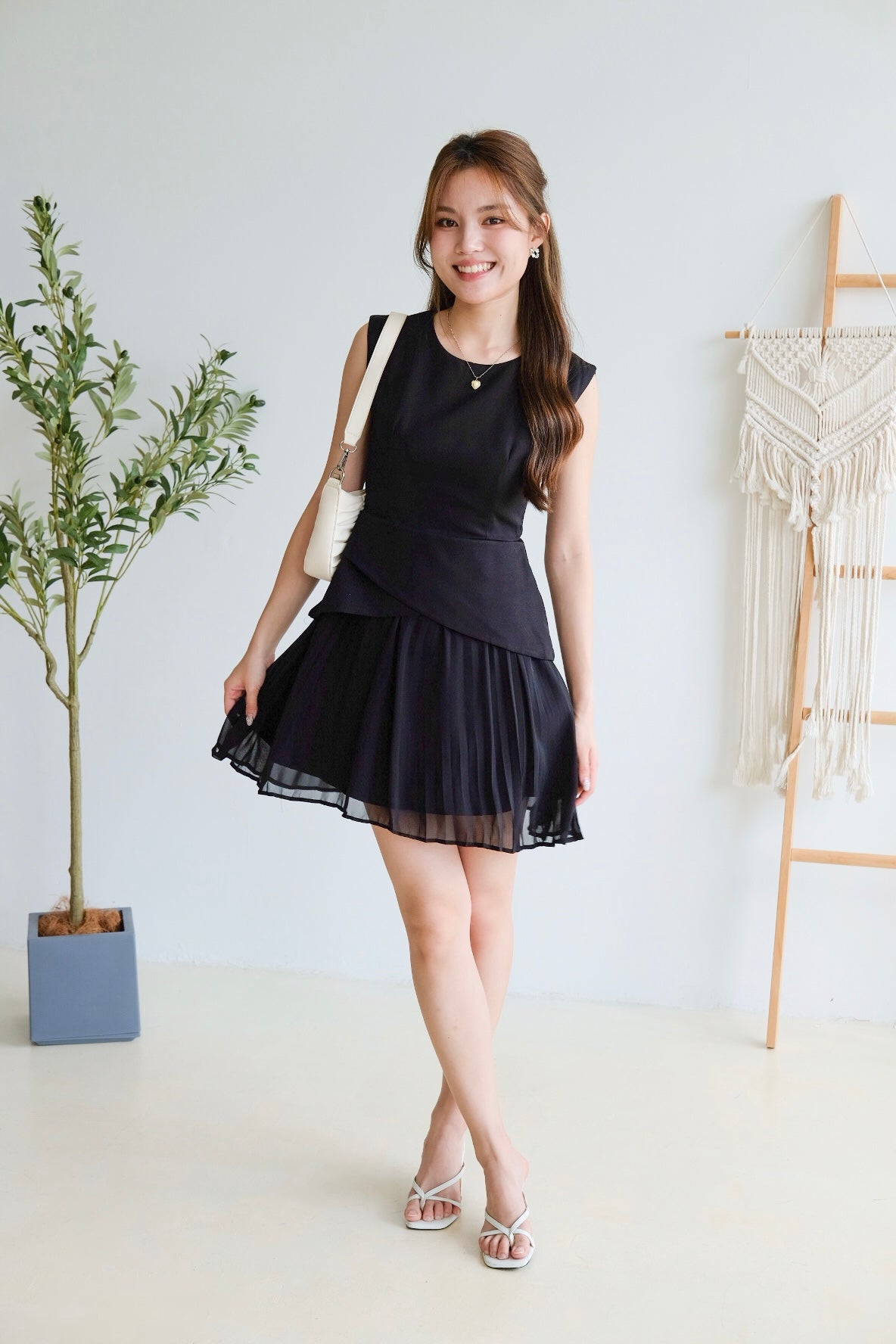 Belinda Contrast Hem Dress (Black)