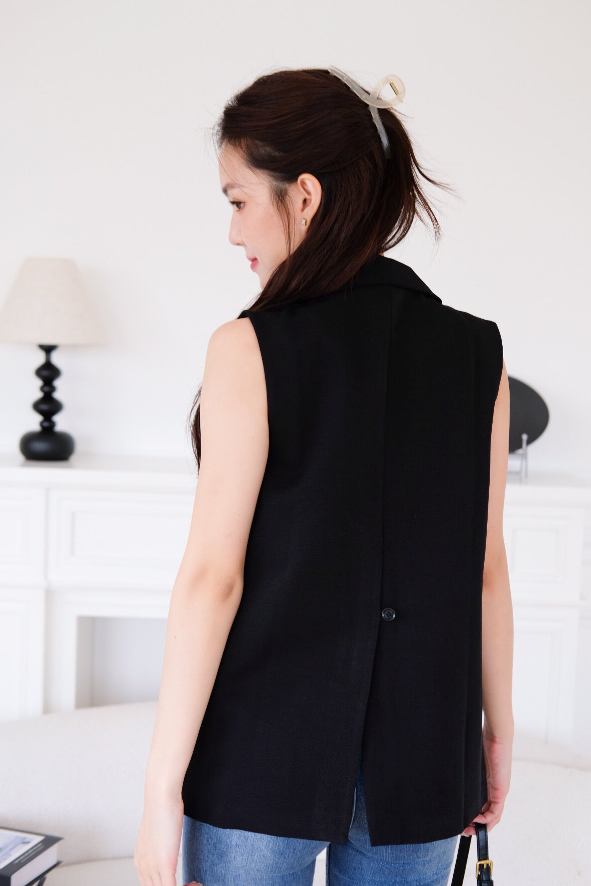 Sherry Vest Outerwear (Black)