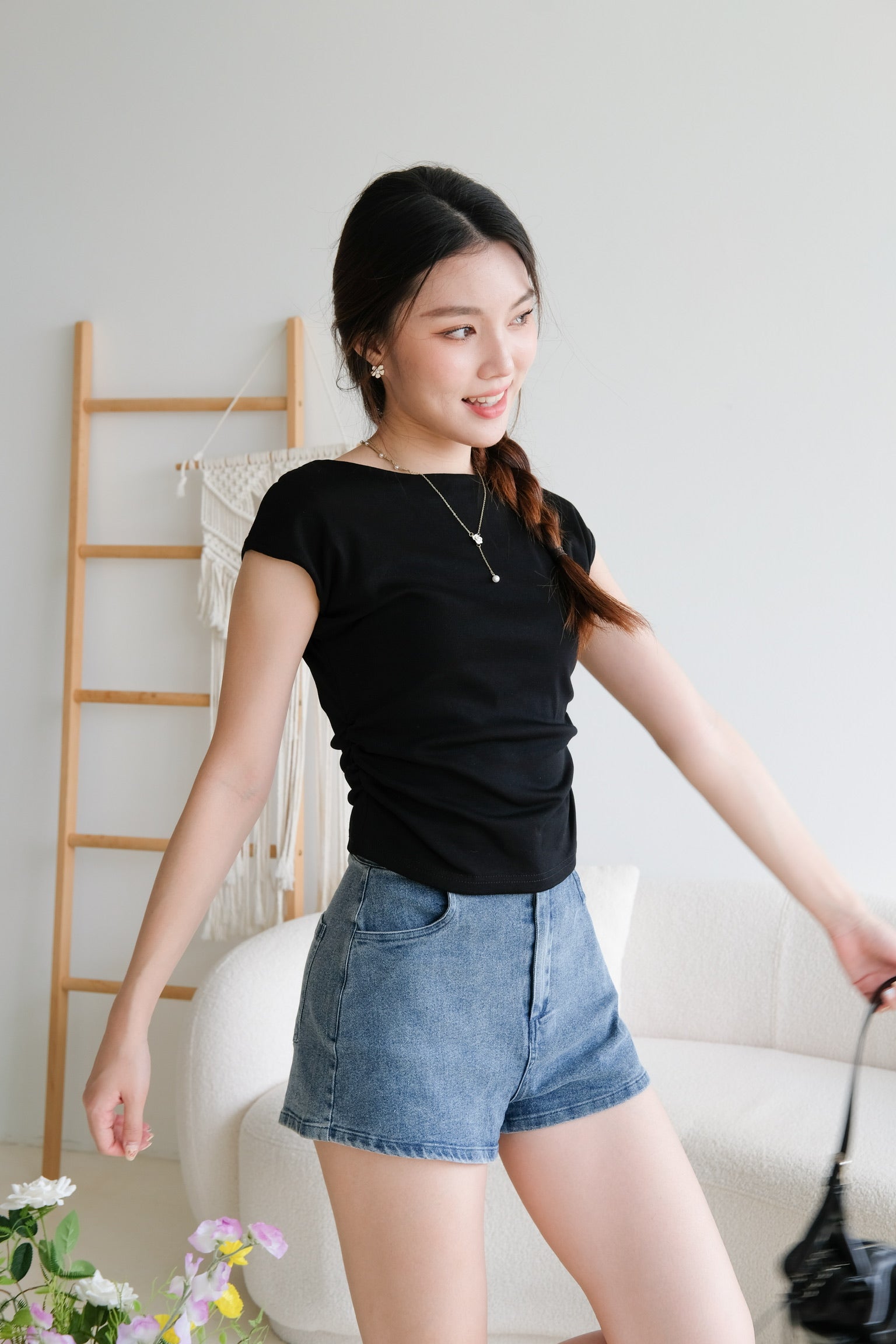 Zola Boatneck Ruched Tee (Black)