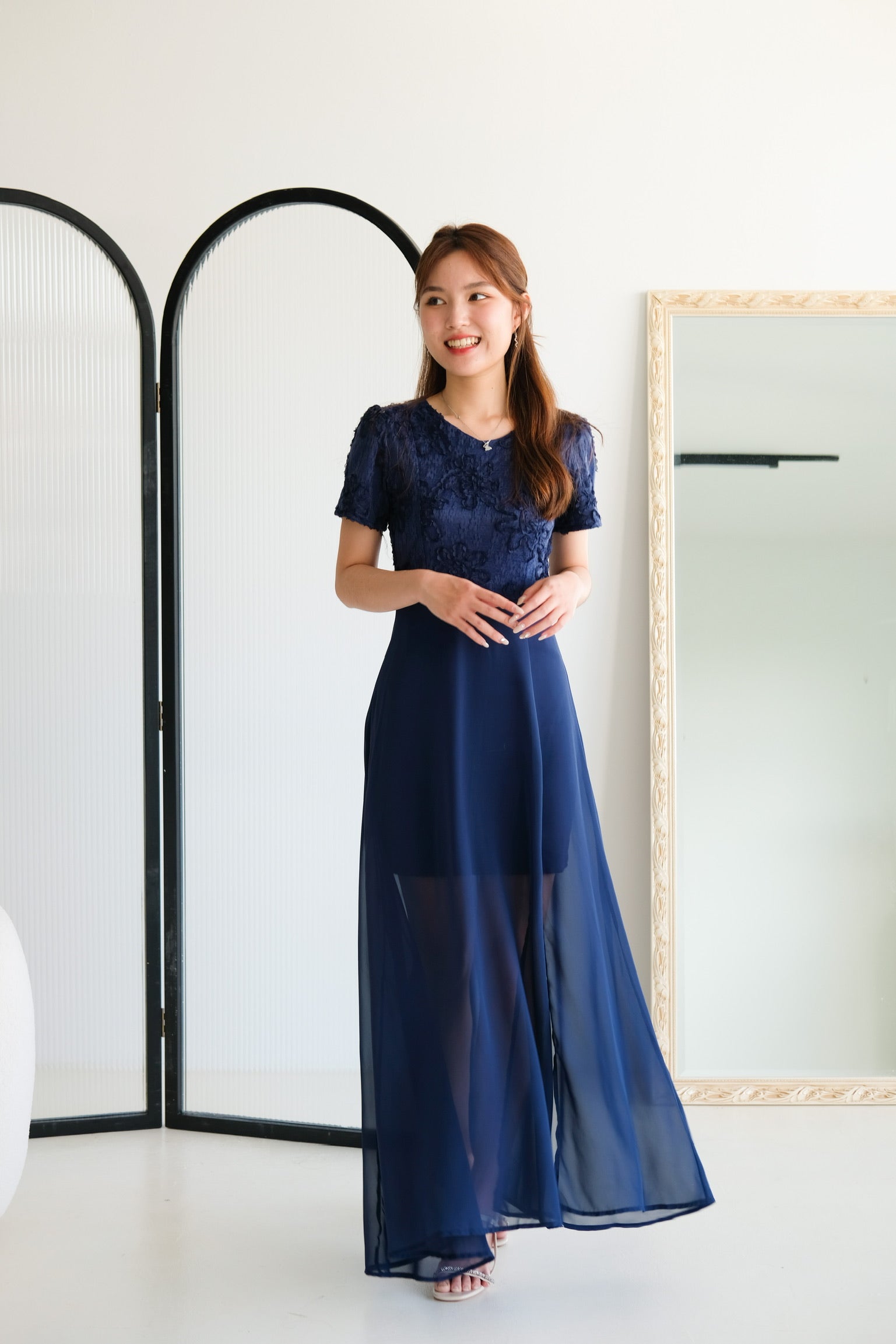 Soraya Lace Chiffon Slit Maxi Dress (Navy Blue)
