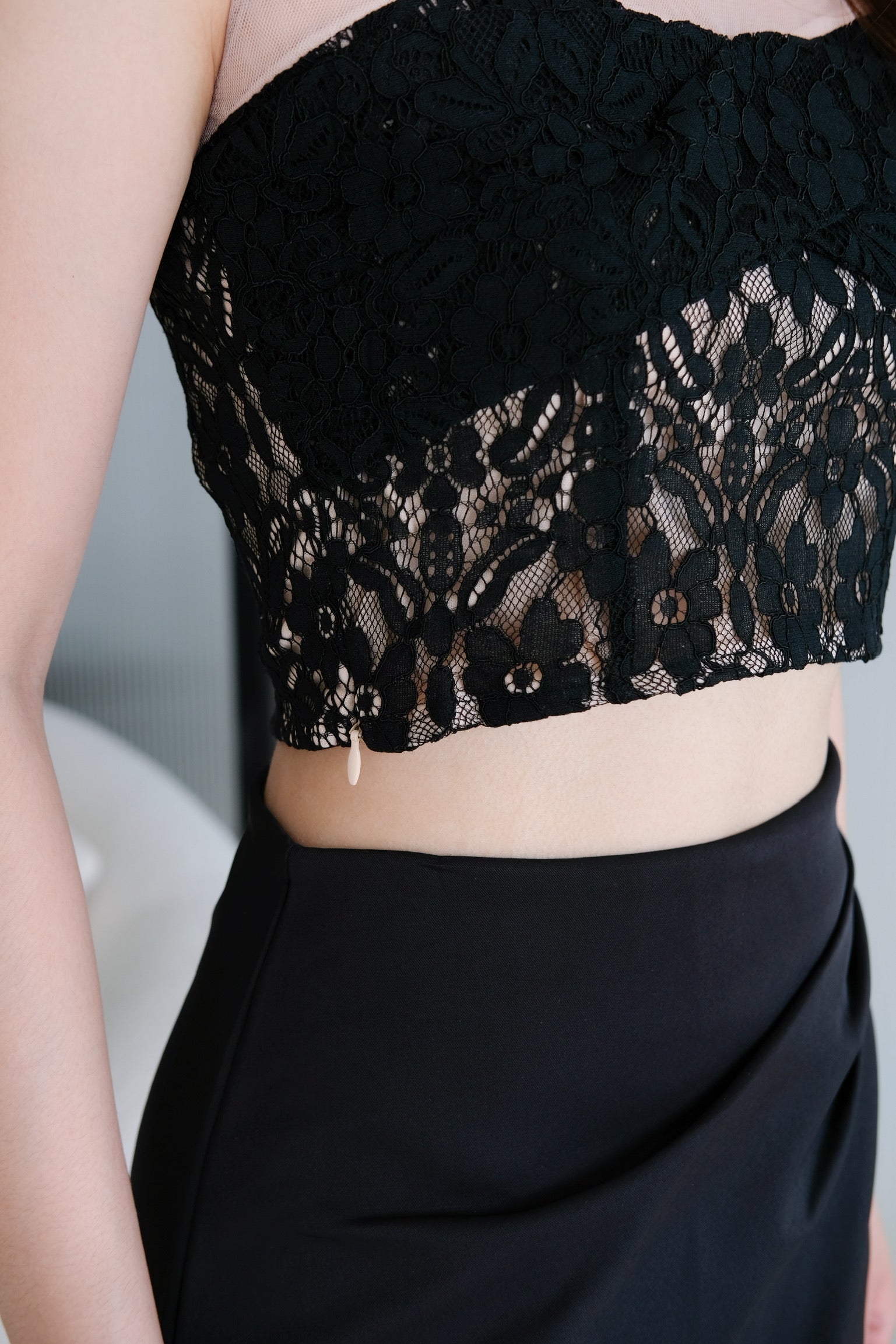 Janette Lace Crop Top (Black)