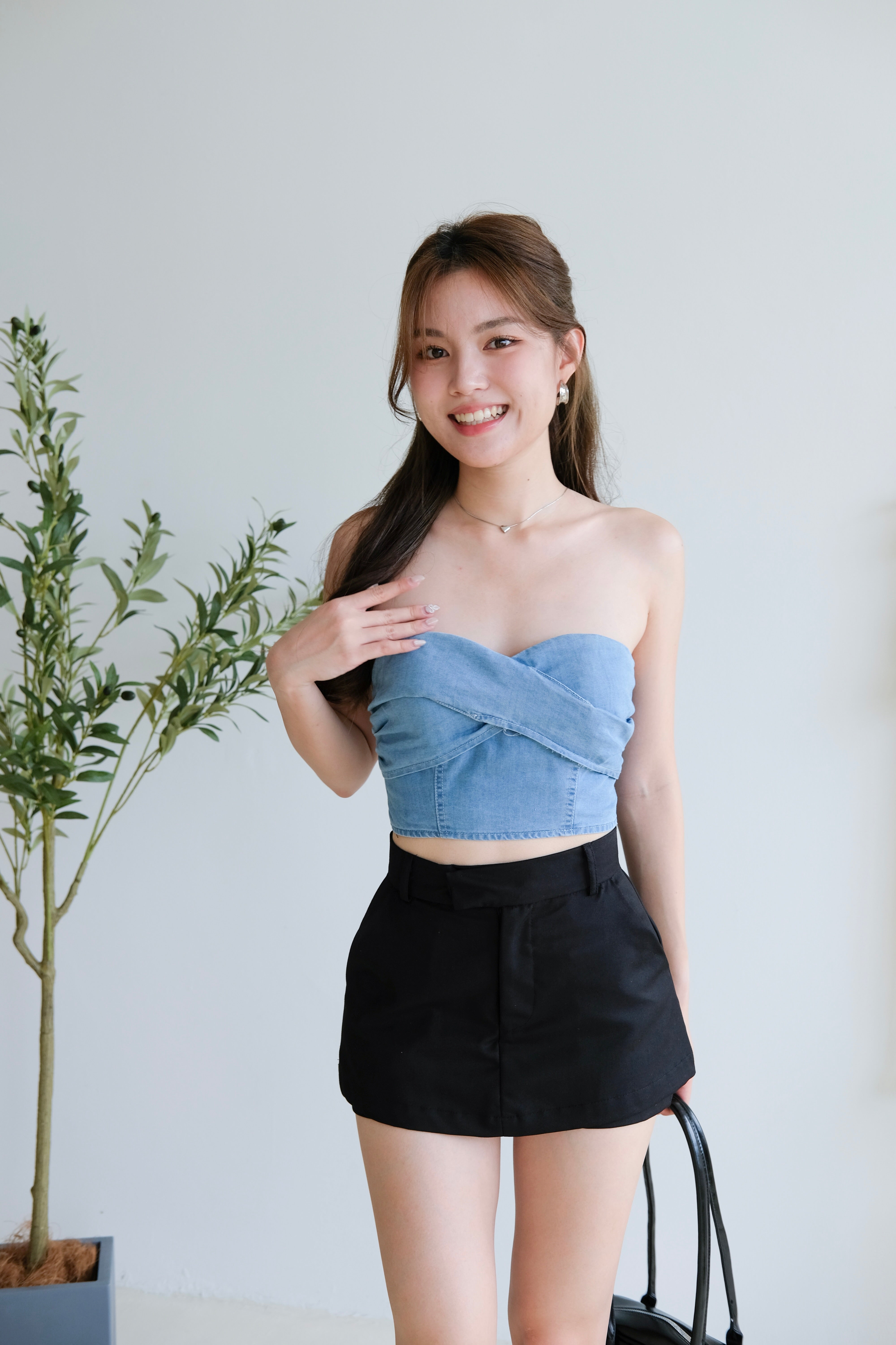Shyla Sweetheart Denim Padded Crop Top (Light Blue)