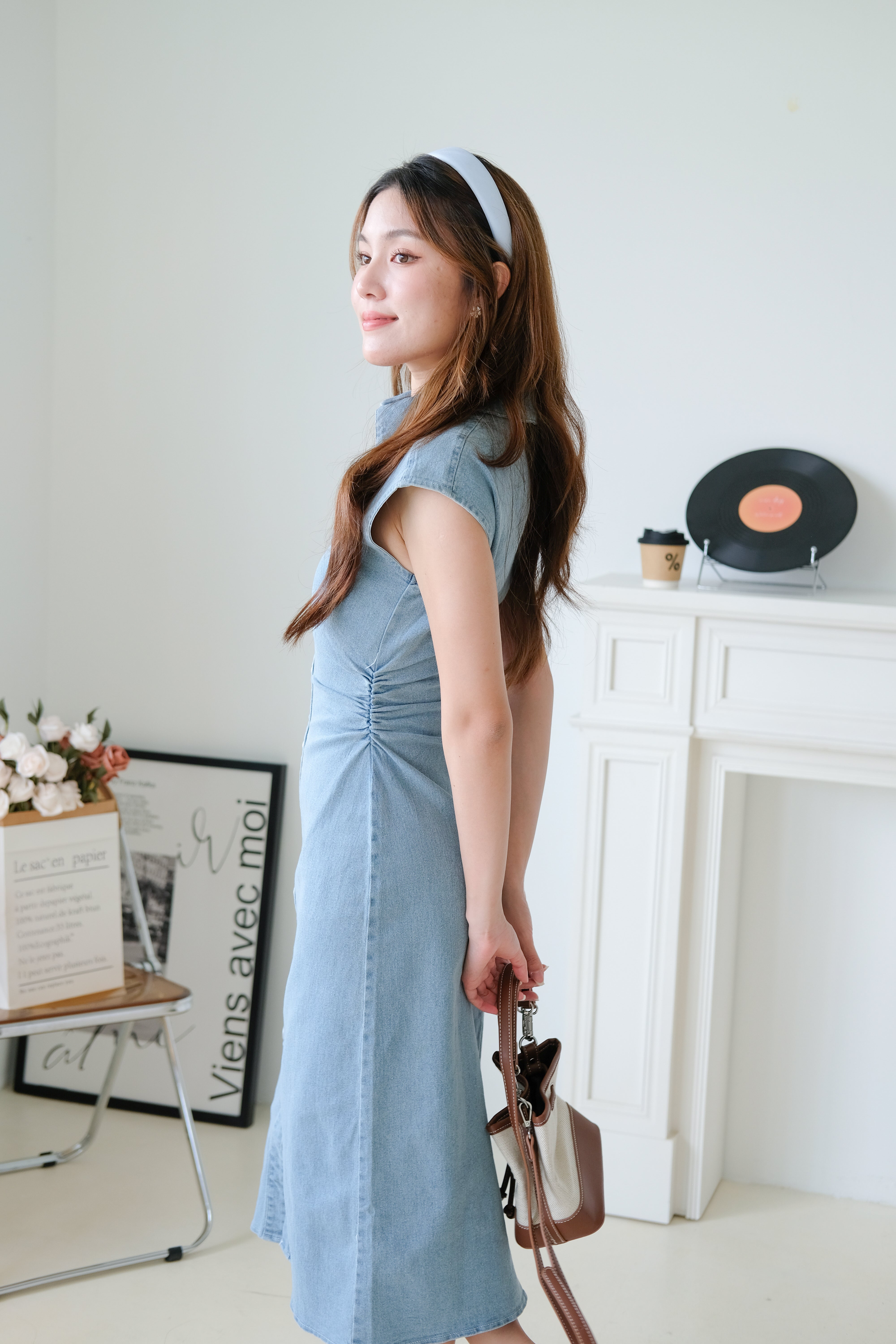 Sophie Collared Denim Maxi Dress (Light Wash)