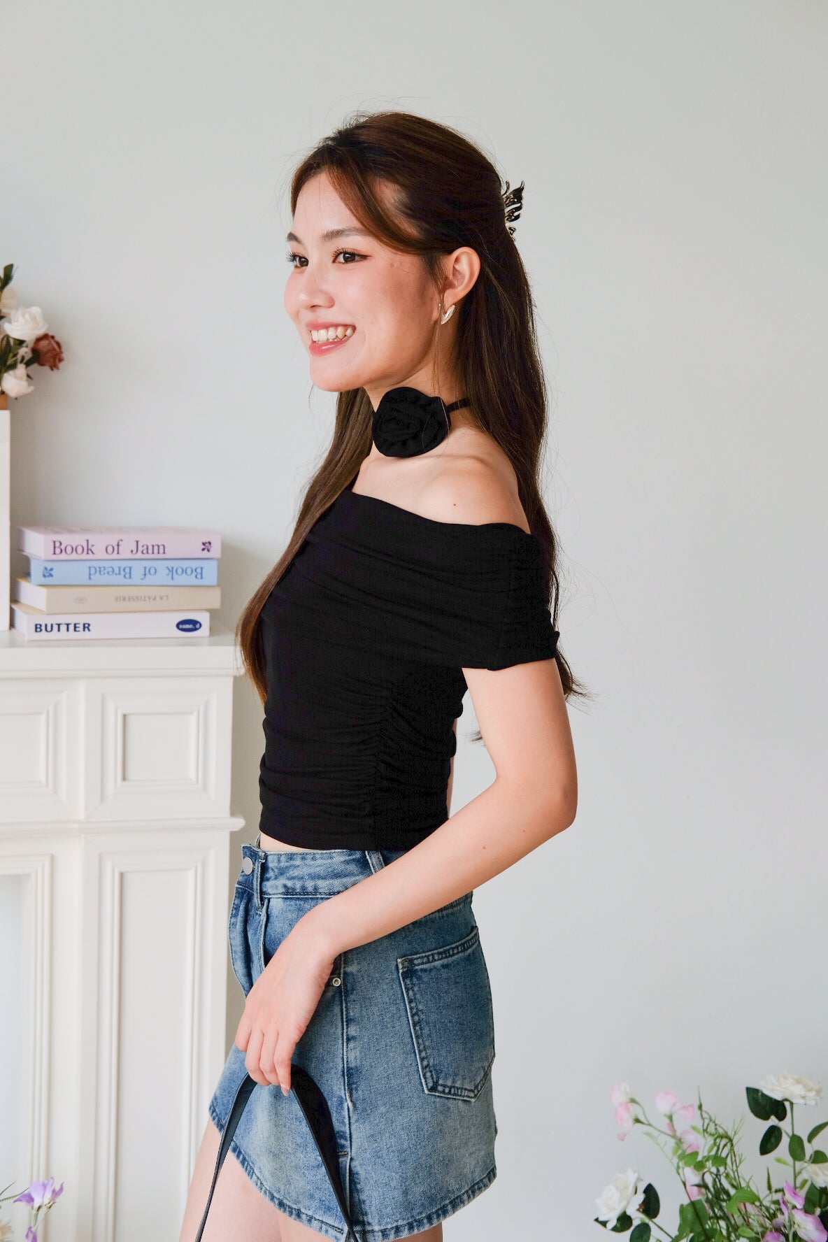 Deena Off Shoulder Stretchy Top (Black)