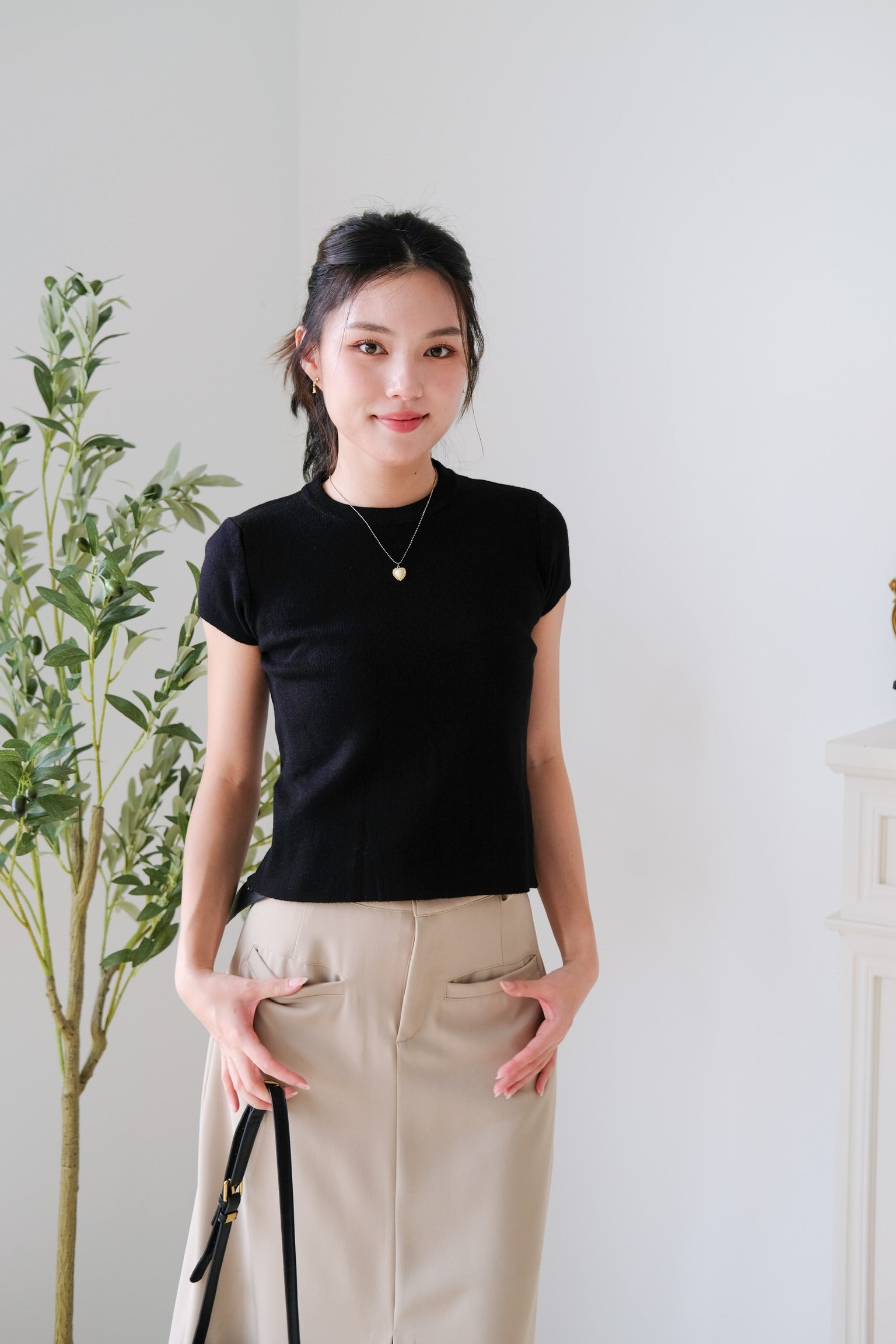 Asa Classic Crew Neck Tee (Black)