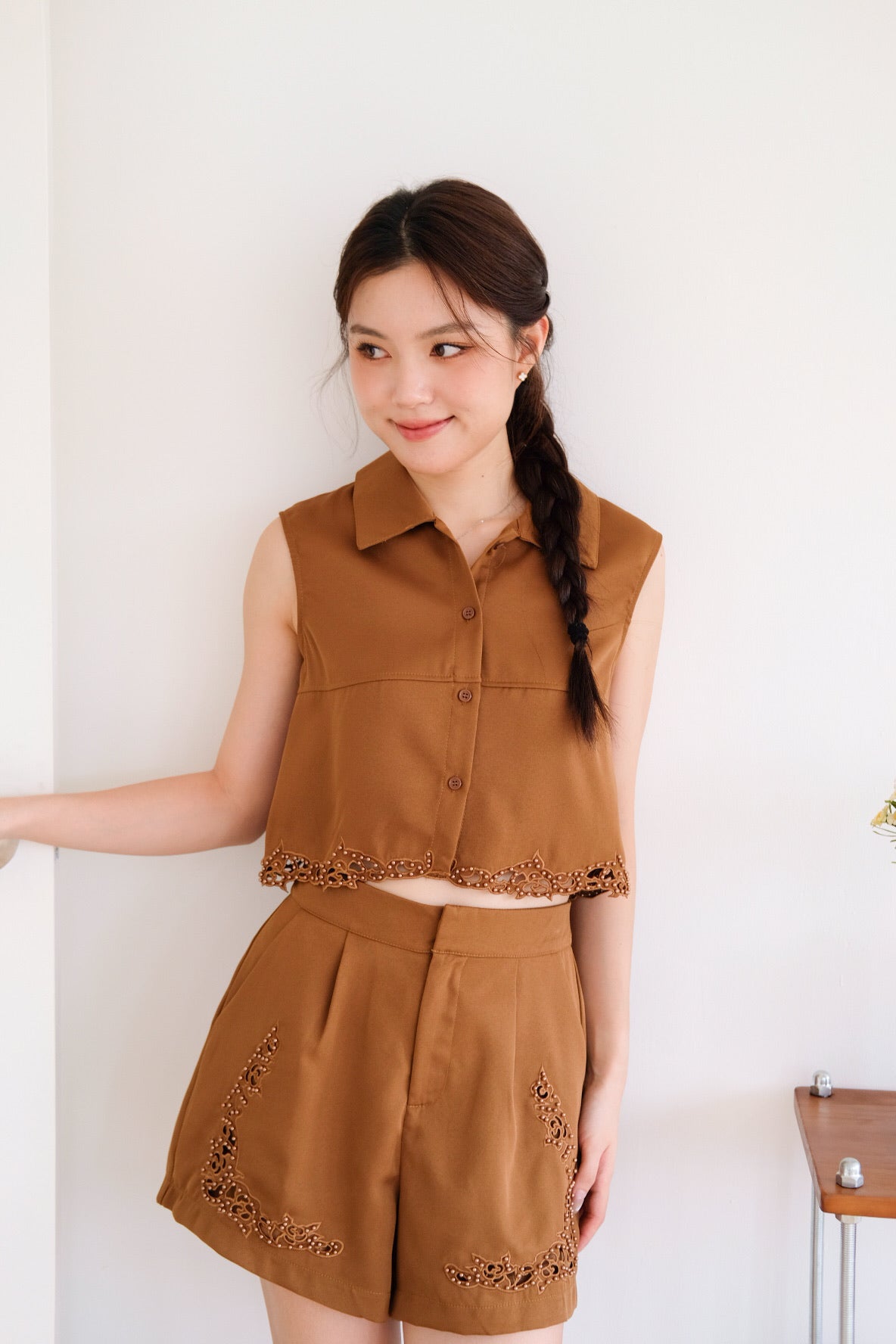 Petrina Eyelet Collared Set (Mocha)