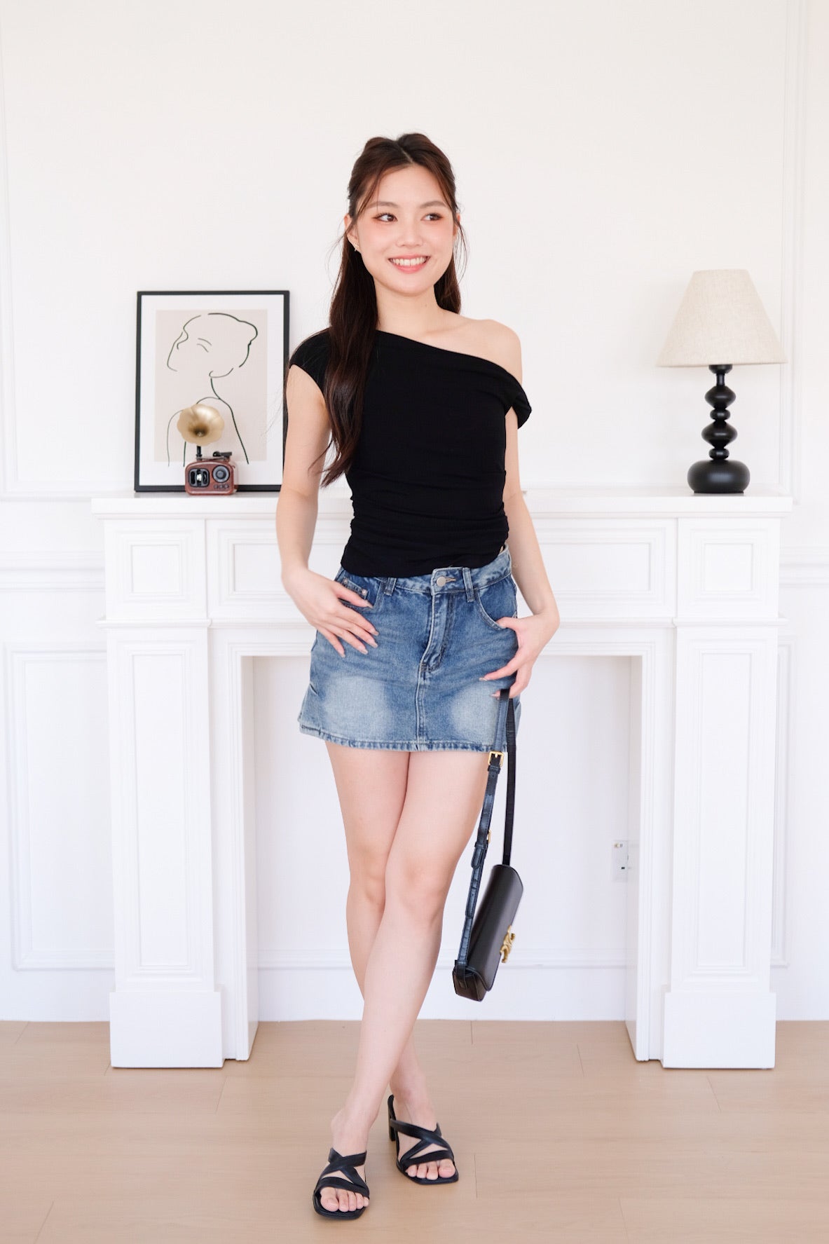 Deborah One Shoulder Ruched Top (Black)