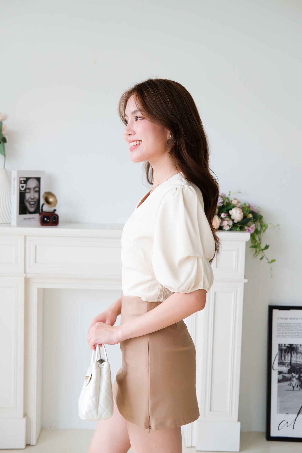 Laura Puffy Crop Top (Cream)