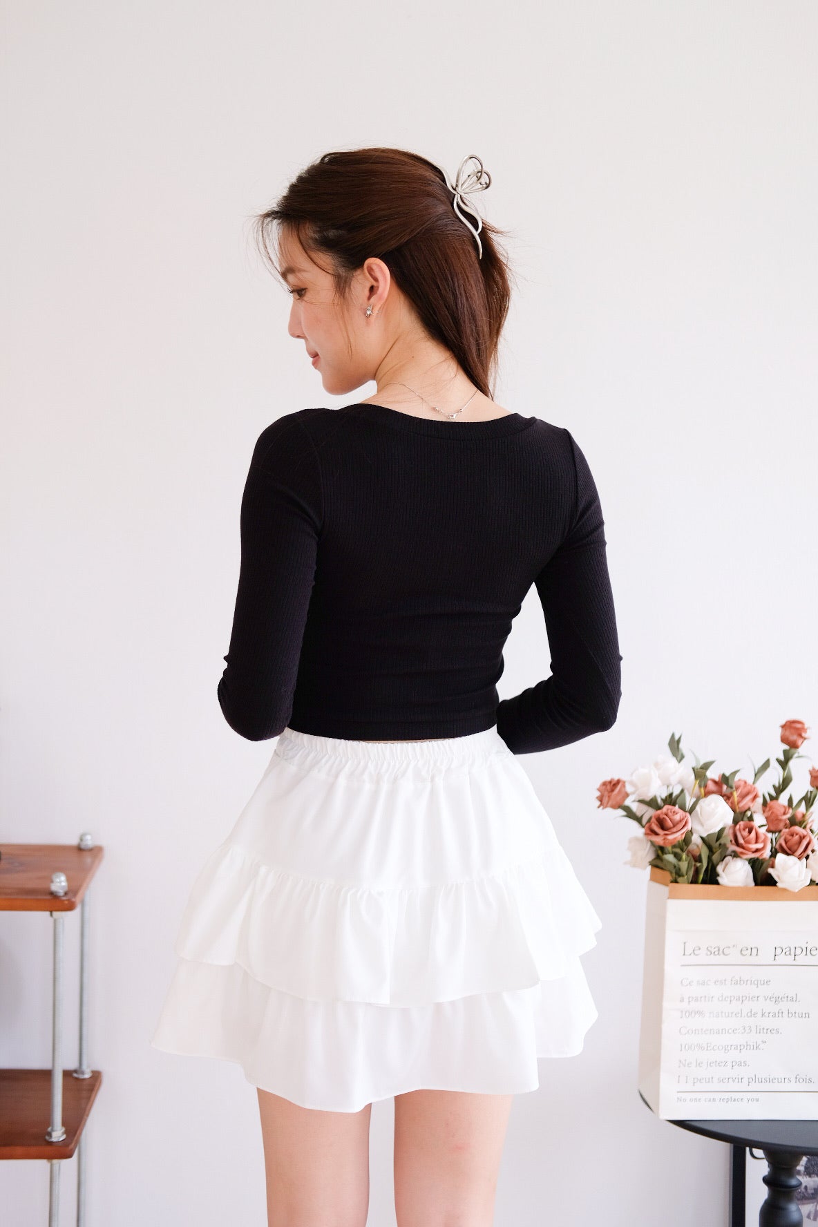 Lucine Ribbed Long Sleeves Crop Top (Black)