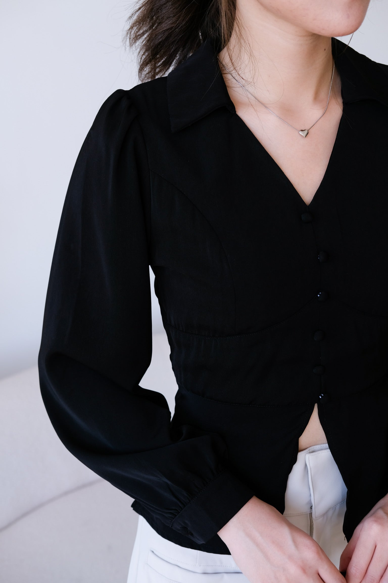 Gillian Button Long Sleeves Top (Black)