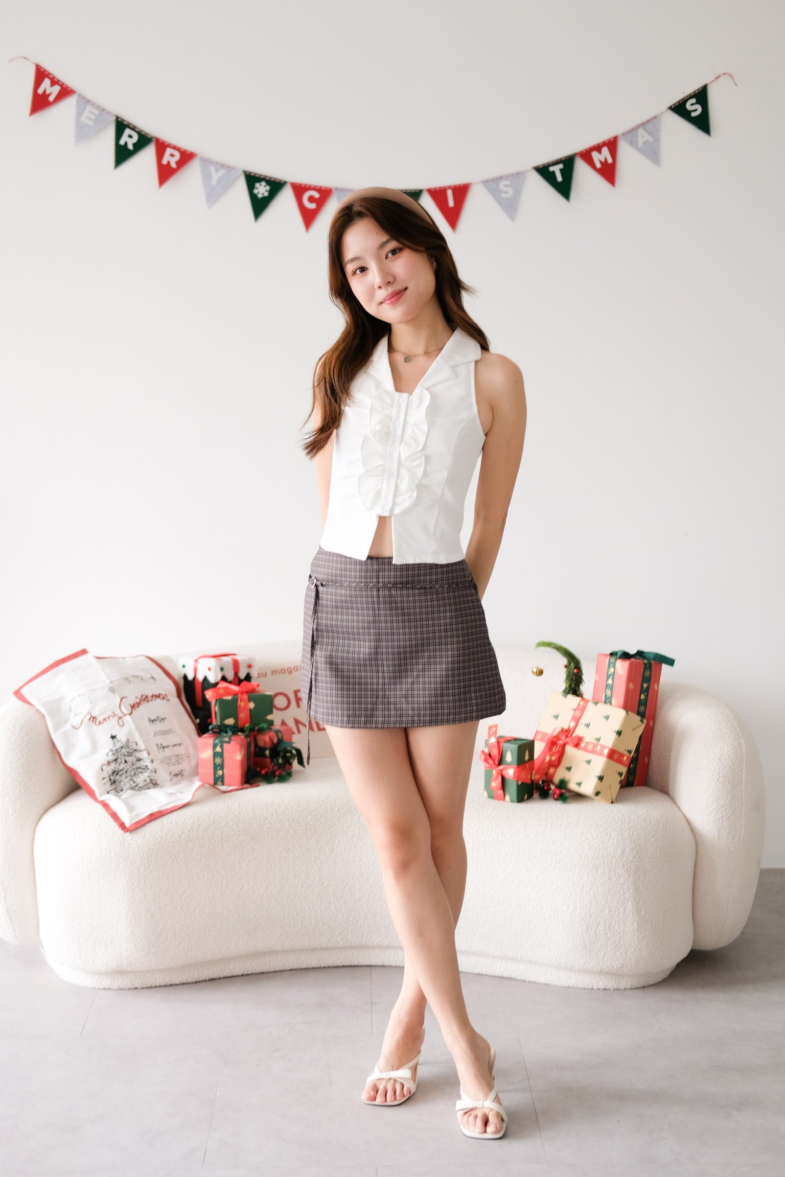 Naru Ruffle Collared Crop Top (White)
