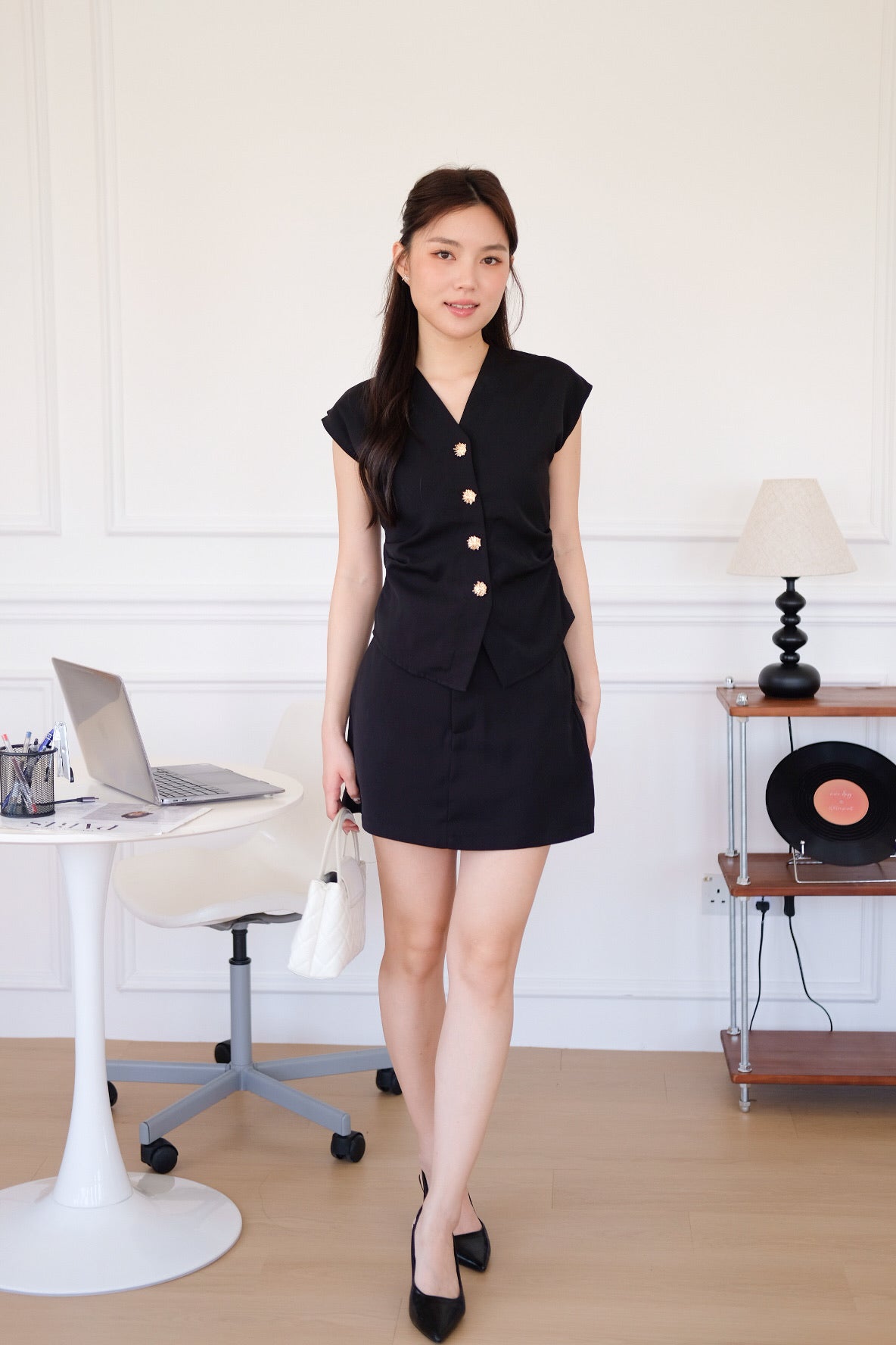 Jarelle Metallic Button Set (Black)