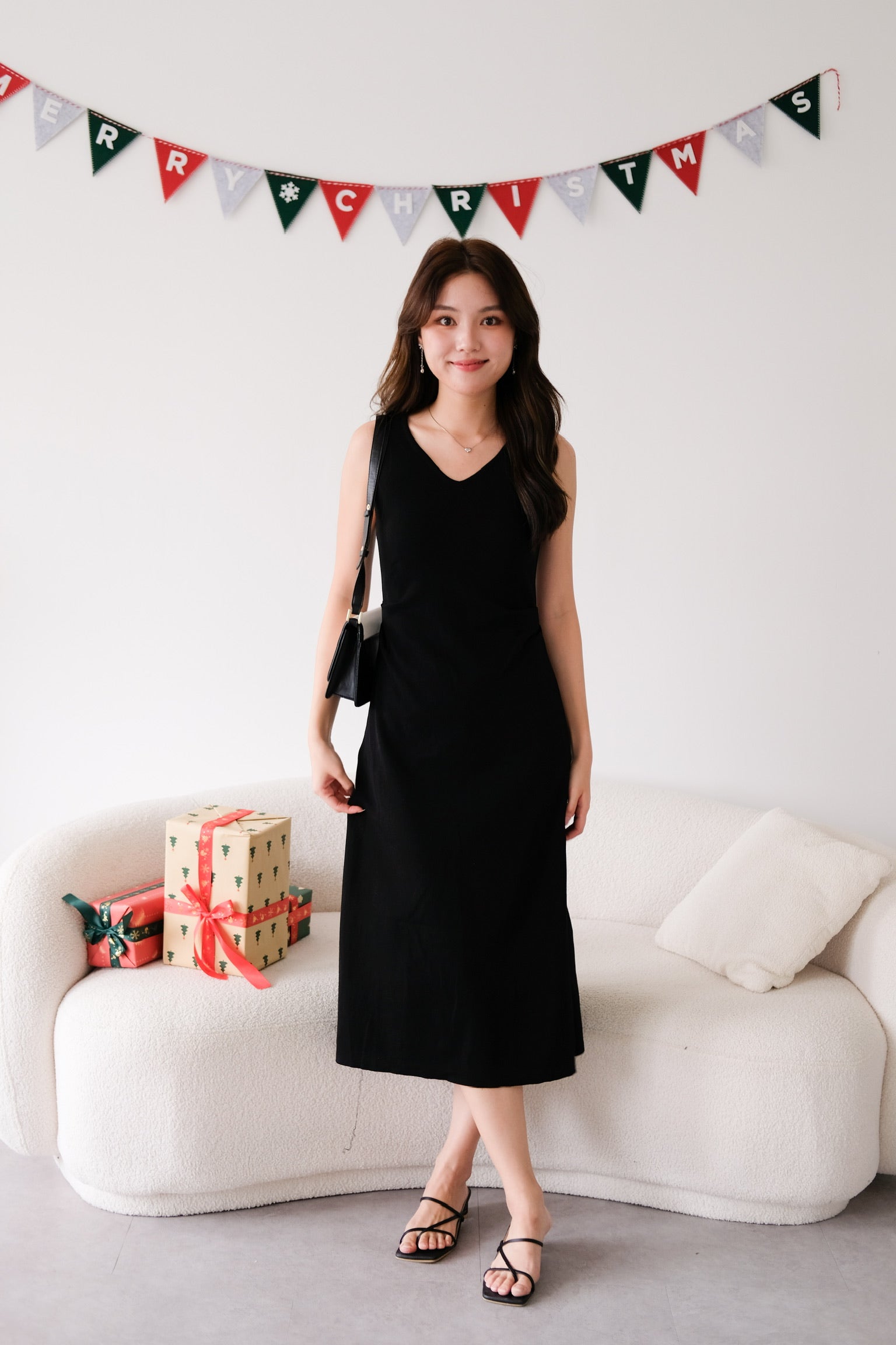 Roxanne Knit Comfy Midaxi Dress (Black)