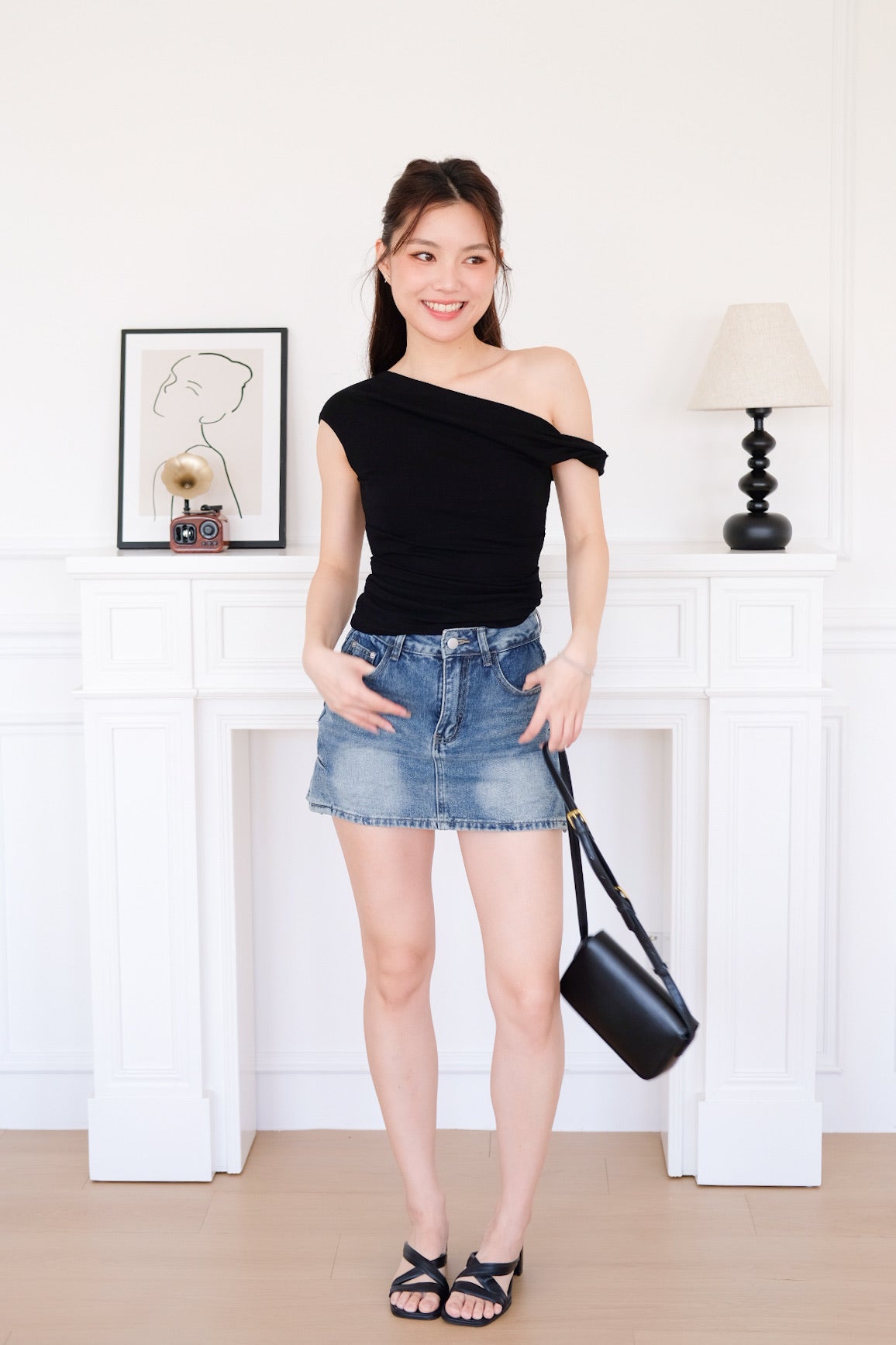 Deborah One Shoulder Ruched Top (Black)