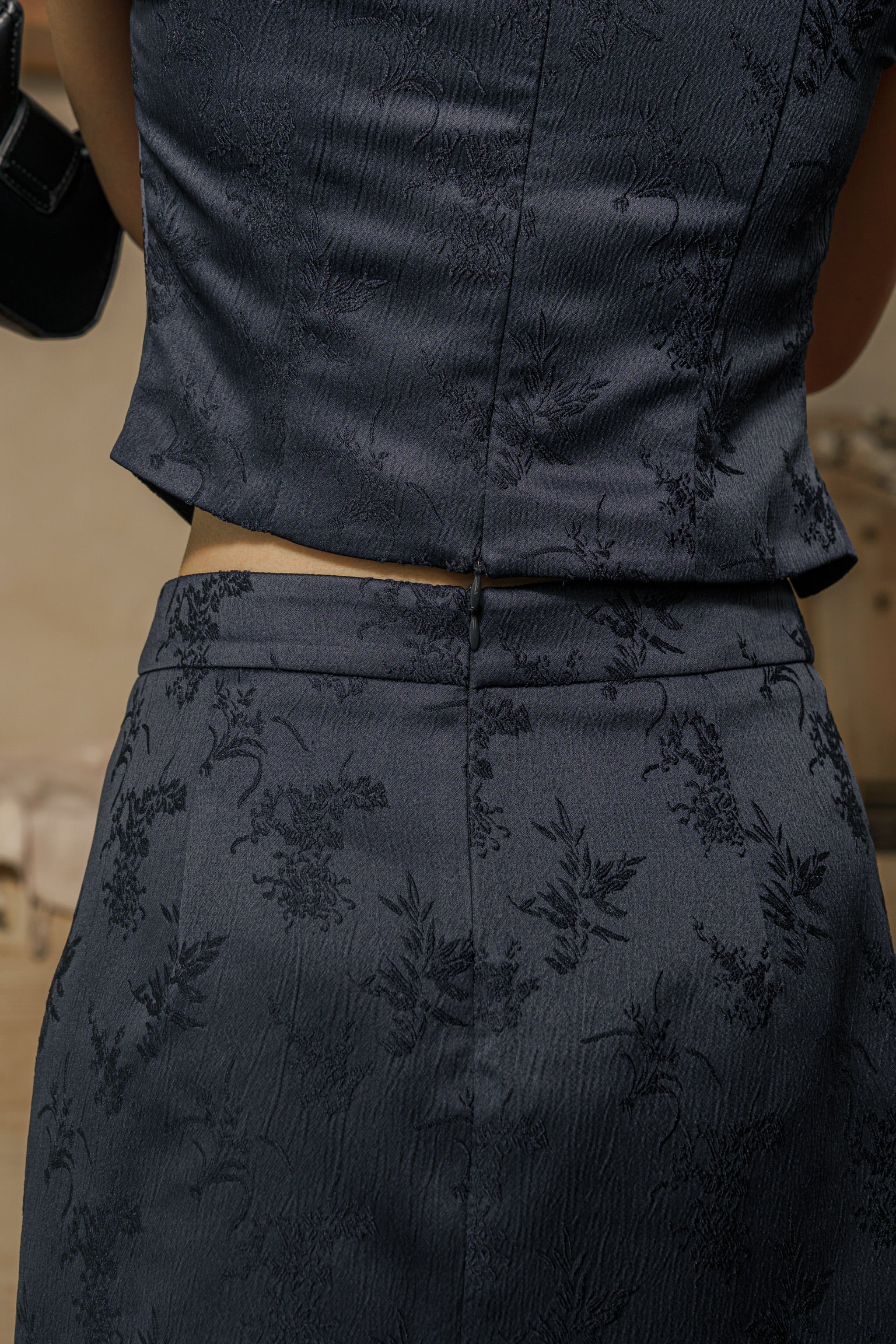 墨雨云间 Moonmist Mini Slit Skirt (Navy Blue)