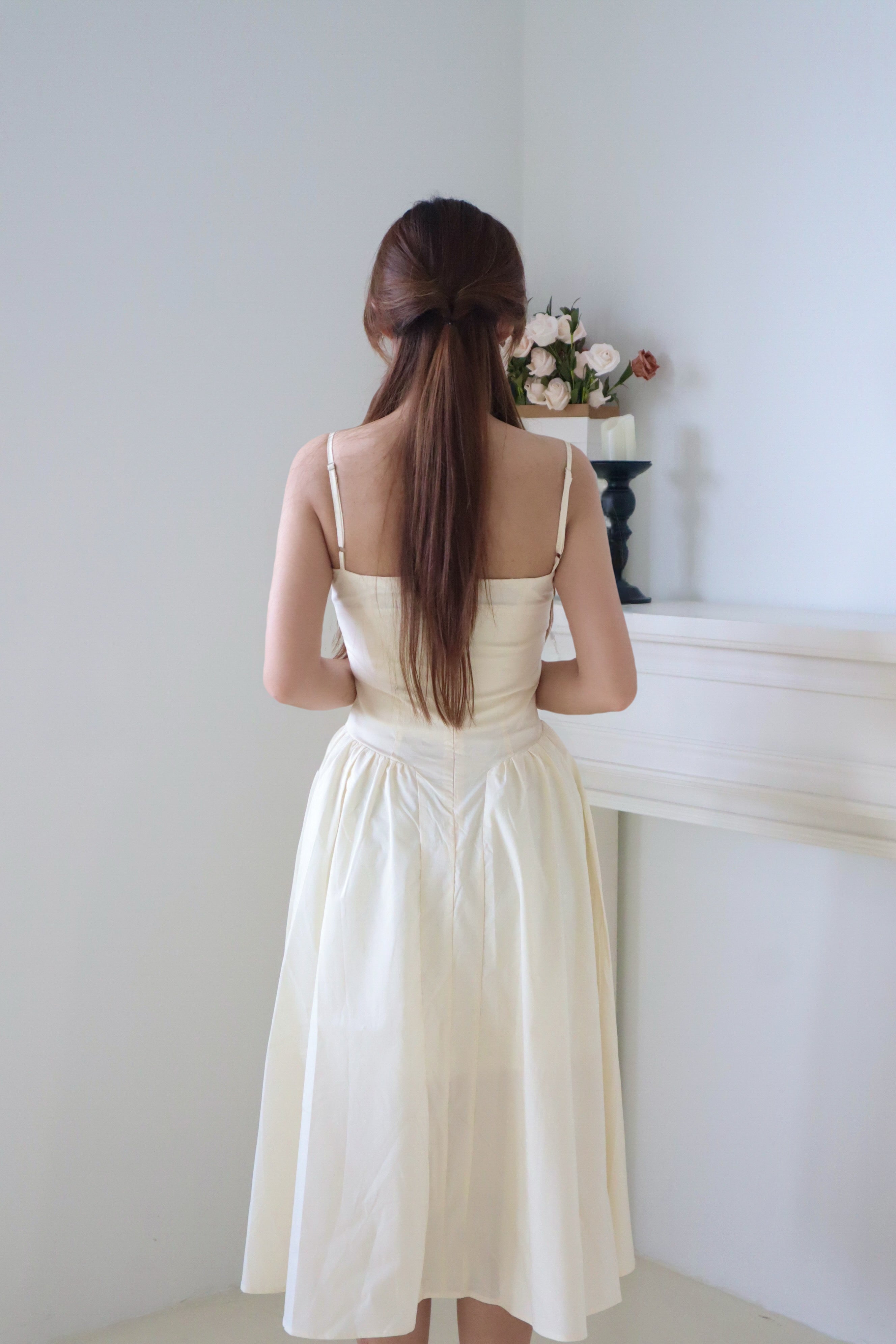 Cream Sweetheart Neck Strap Midi Dress