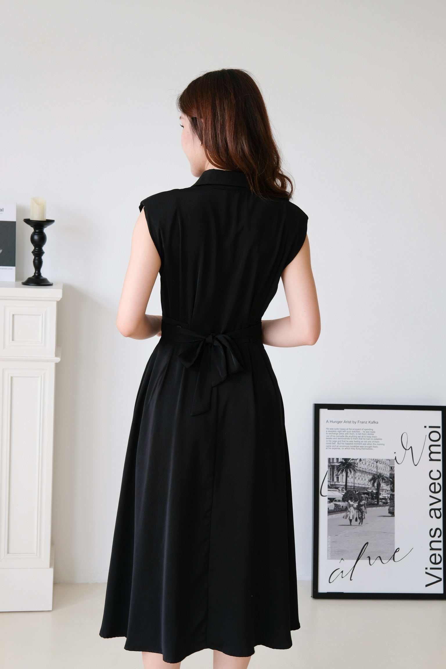 Reina Collared Midaxi Dress (Black)