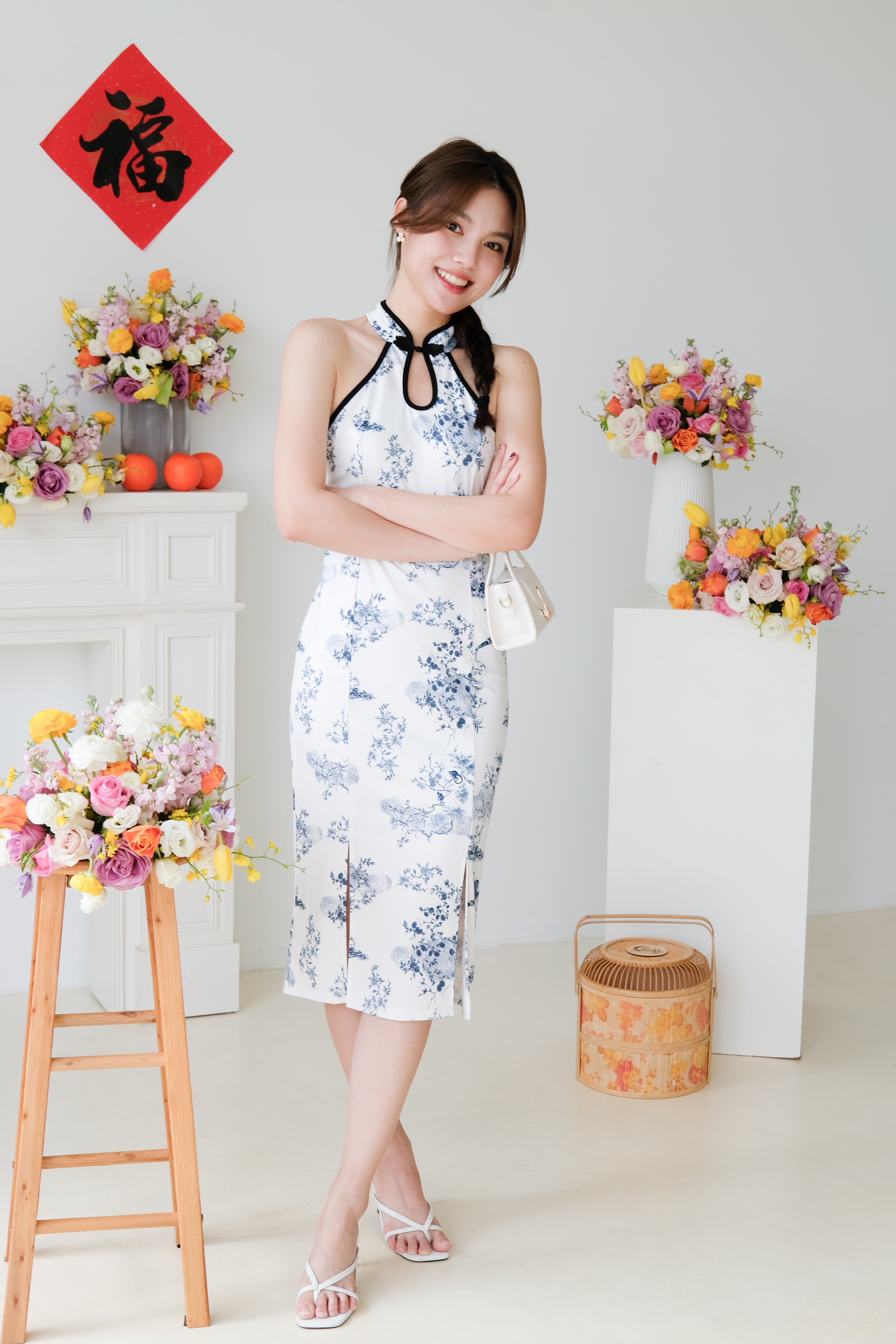 [ETA 23-27 Dec] Yun Porcelain Halter Cheongsam (Porcelain Blue)