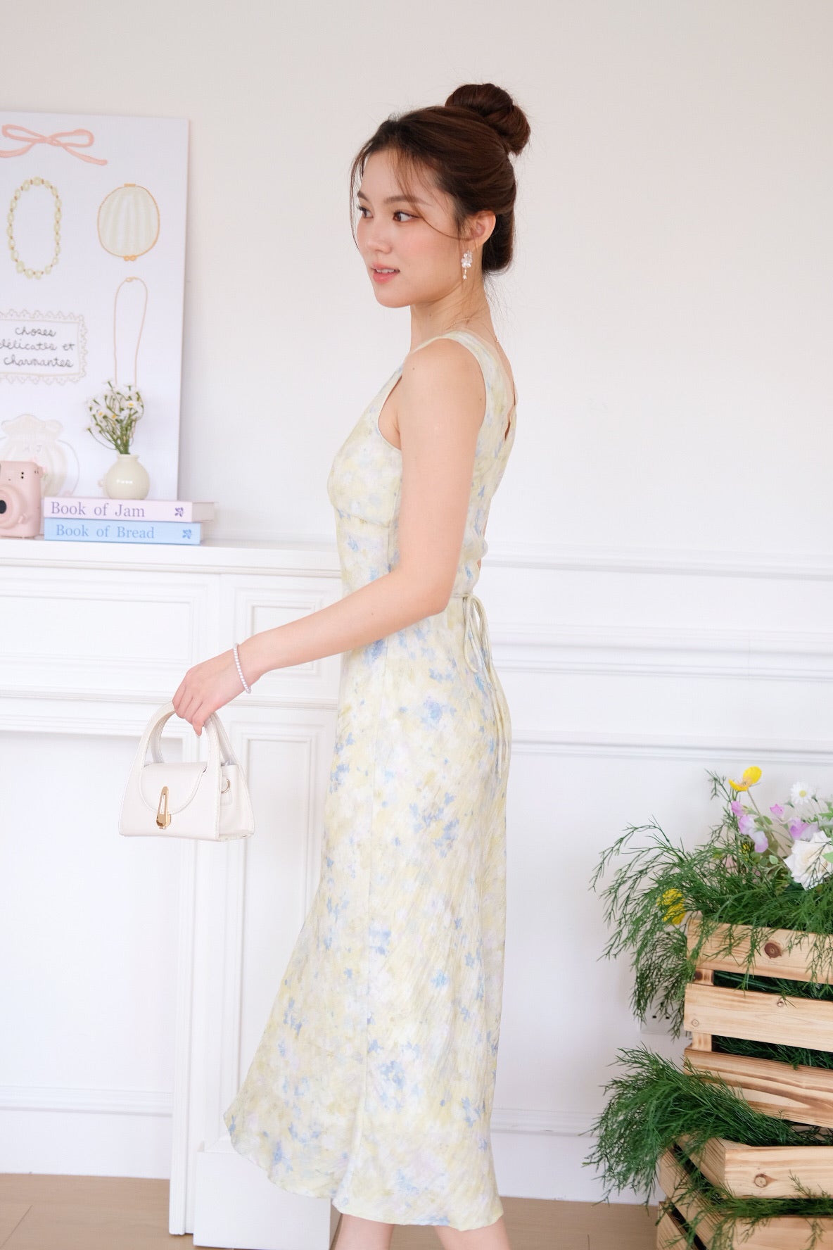Lilies V Neck Maxi Dress (Light Yellow)
