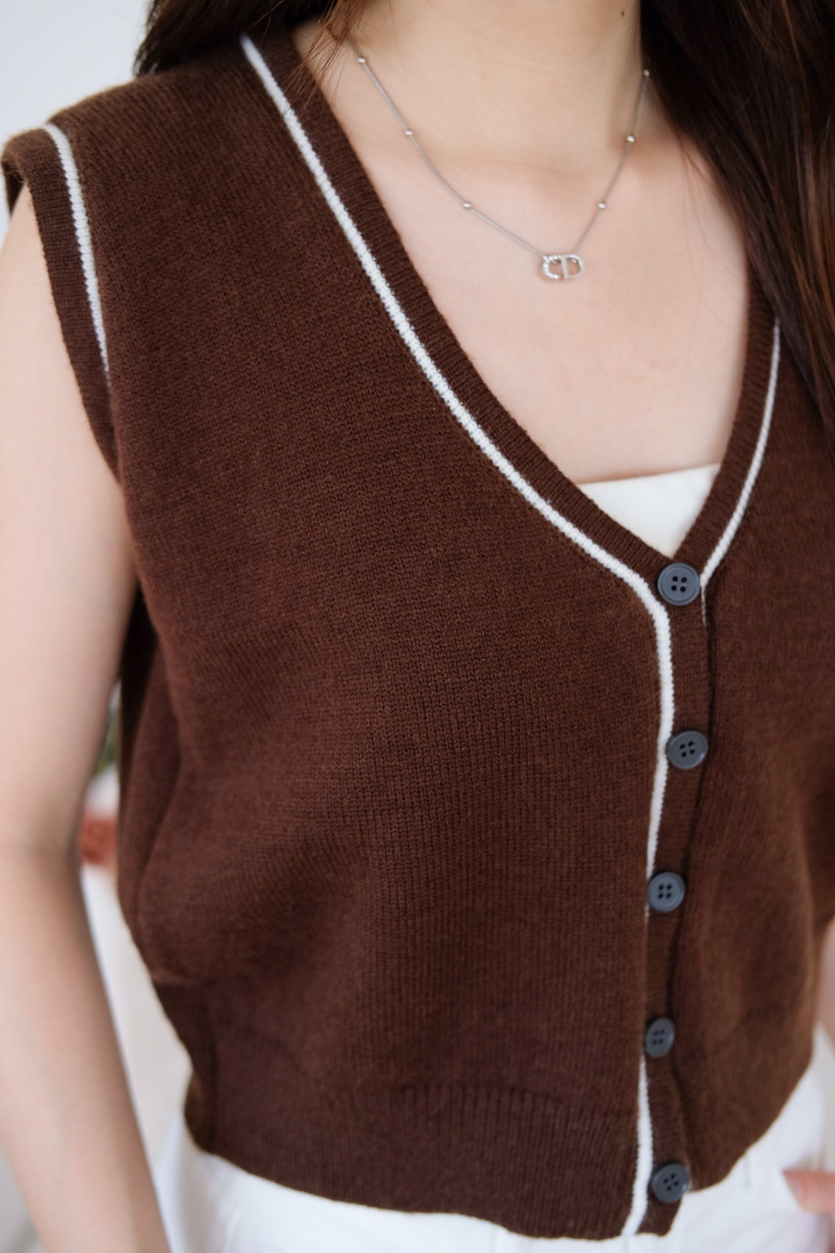 Tessa Contrast Knit Vest (Mocha)