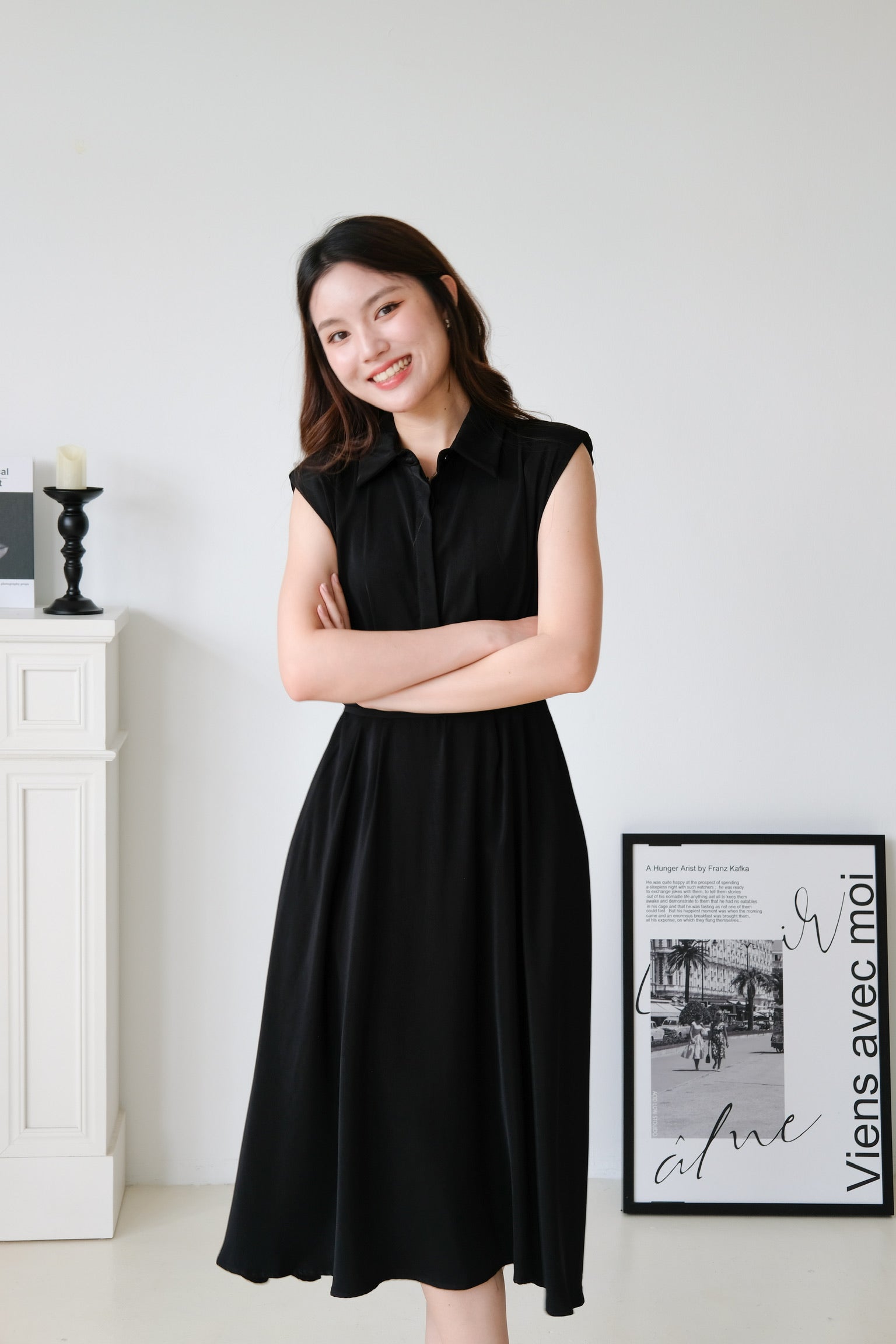 Reina Collared Midaxi Dress (Black)