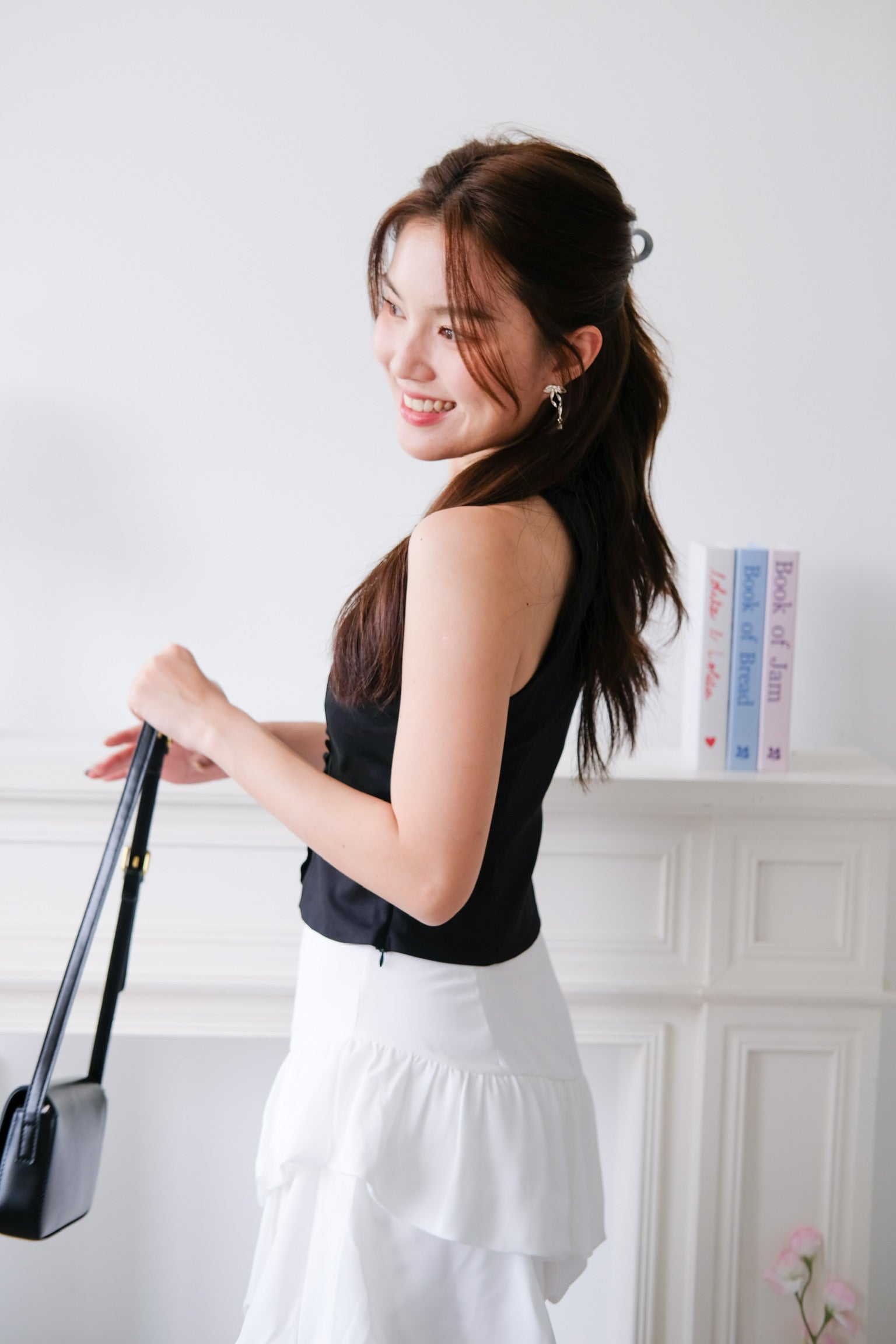 Evangeline Frills V Neck Top (Black)