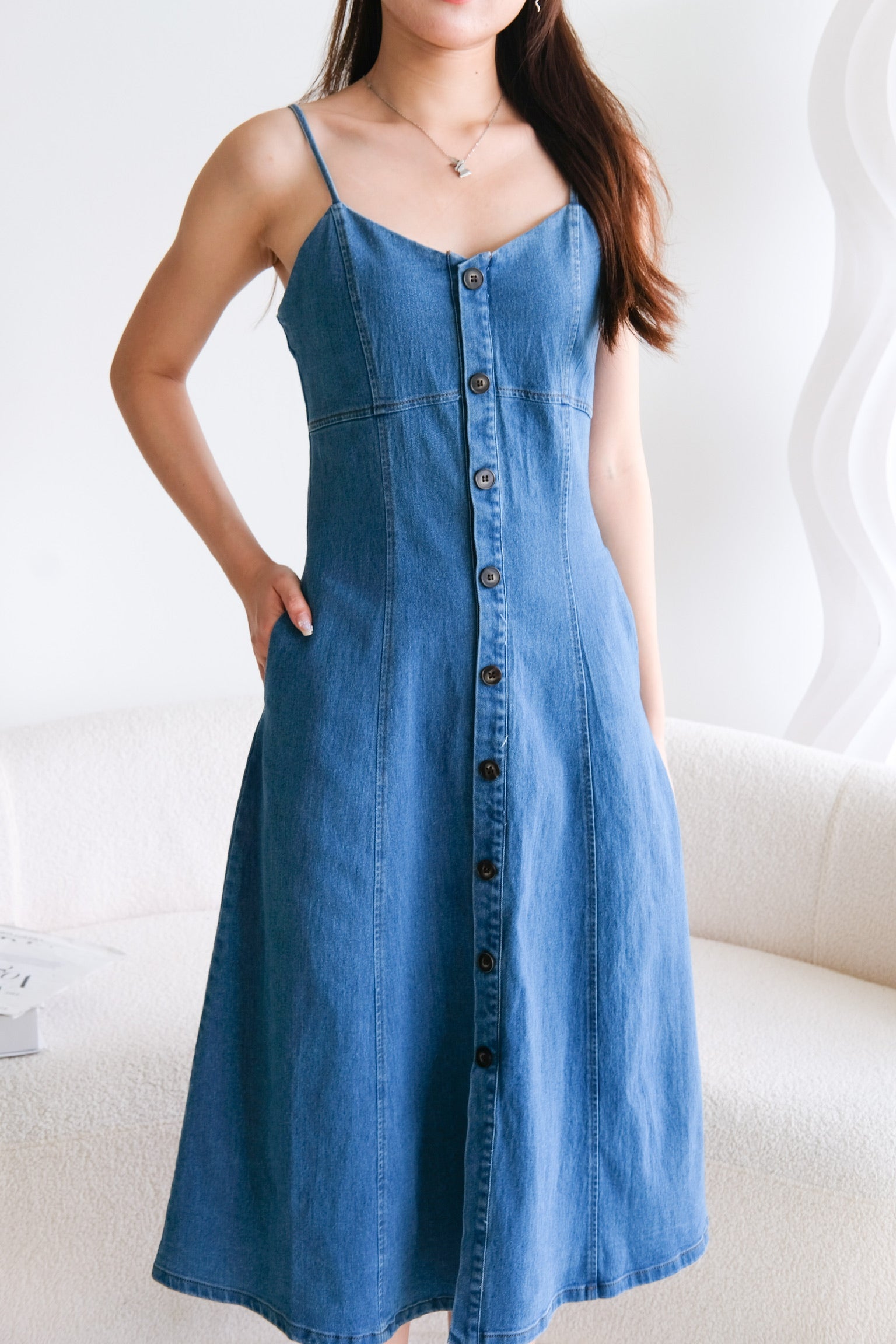 Alyssa Buttoned Denim Dress (Light Blue)