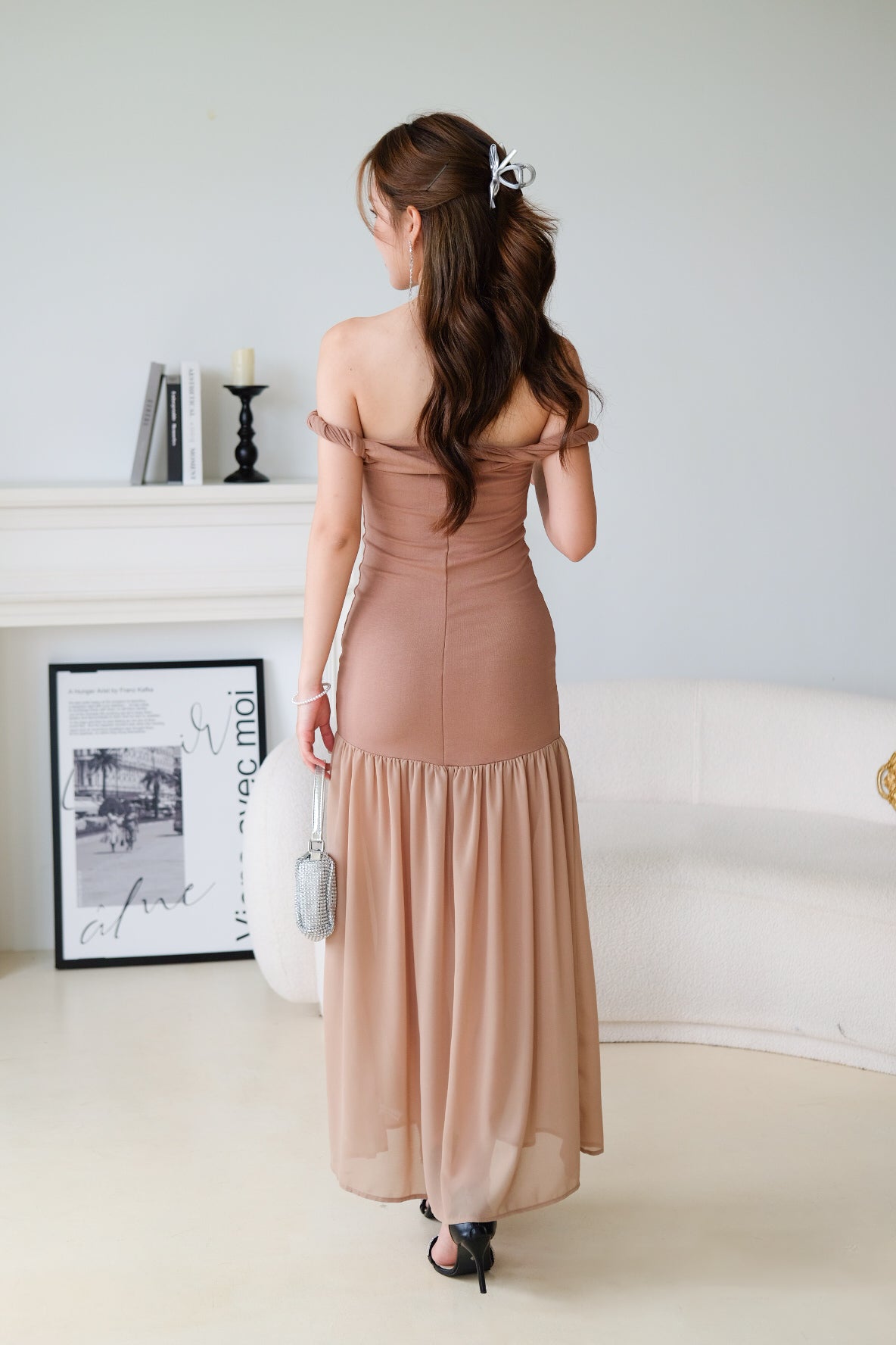 Kim Twist Off Shoulder Bodycon Maxi Dress (Mocha)