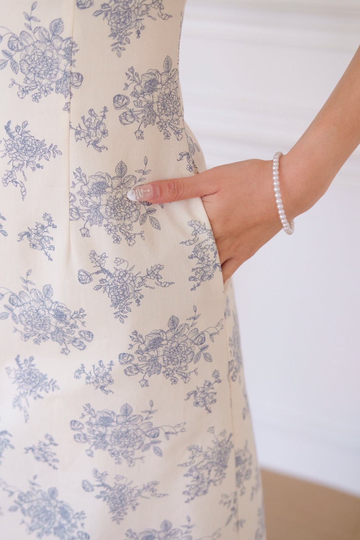 [ETA 12-16 Jan] Nathania Floral Tube Padded Maxi Dress (Blue)