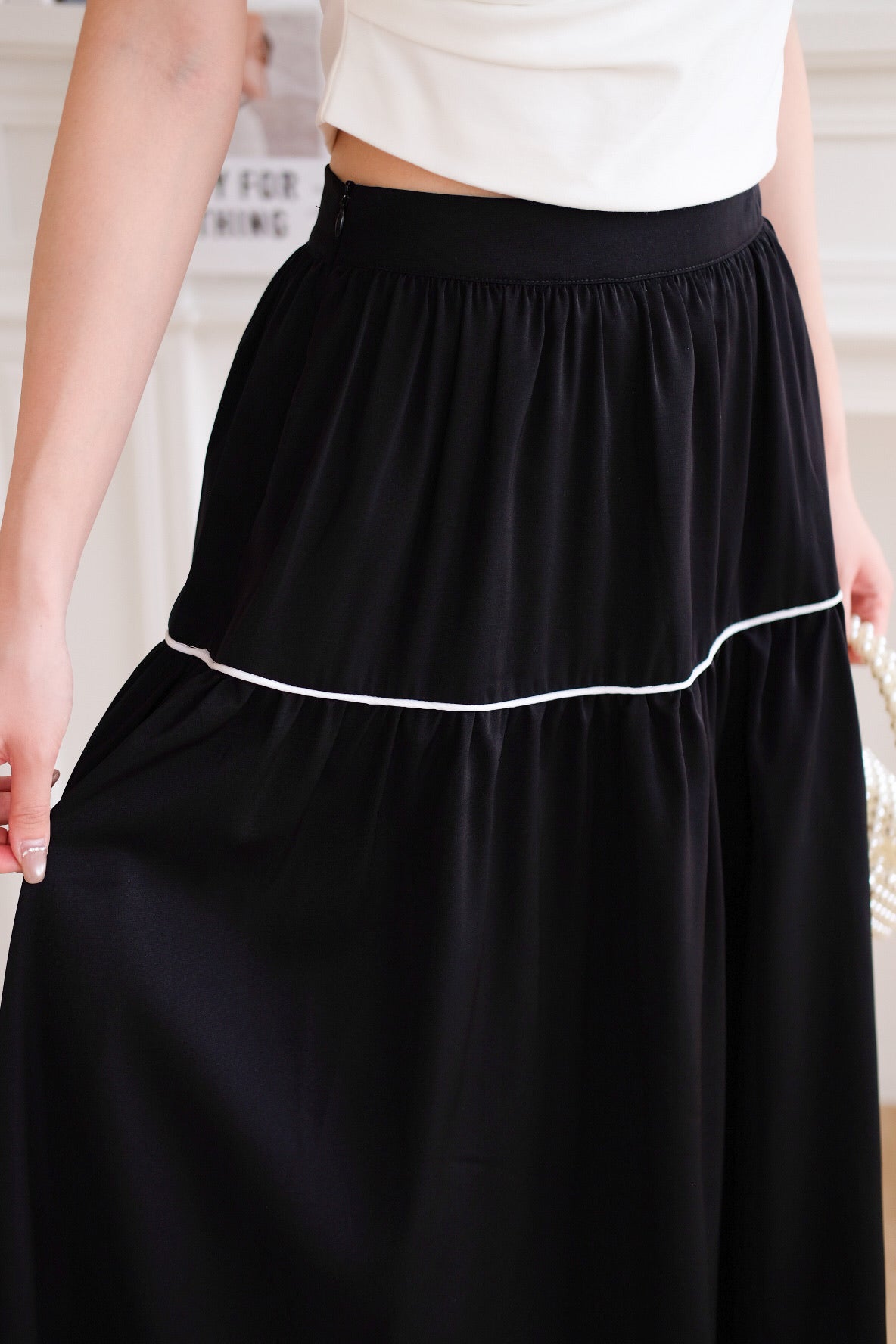 Alva Vintage Contrast A Line Skirt (Black)
