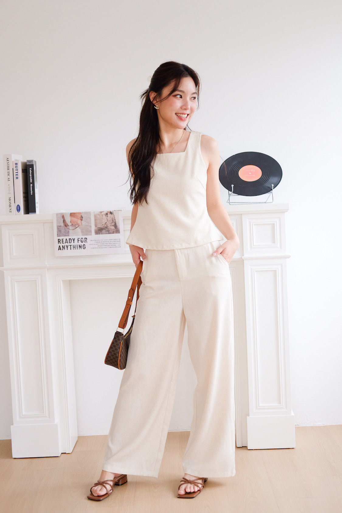 Reagan Square Neck Minimal Set (Beige)