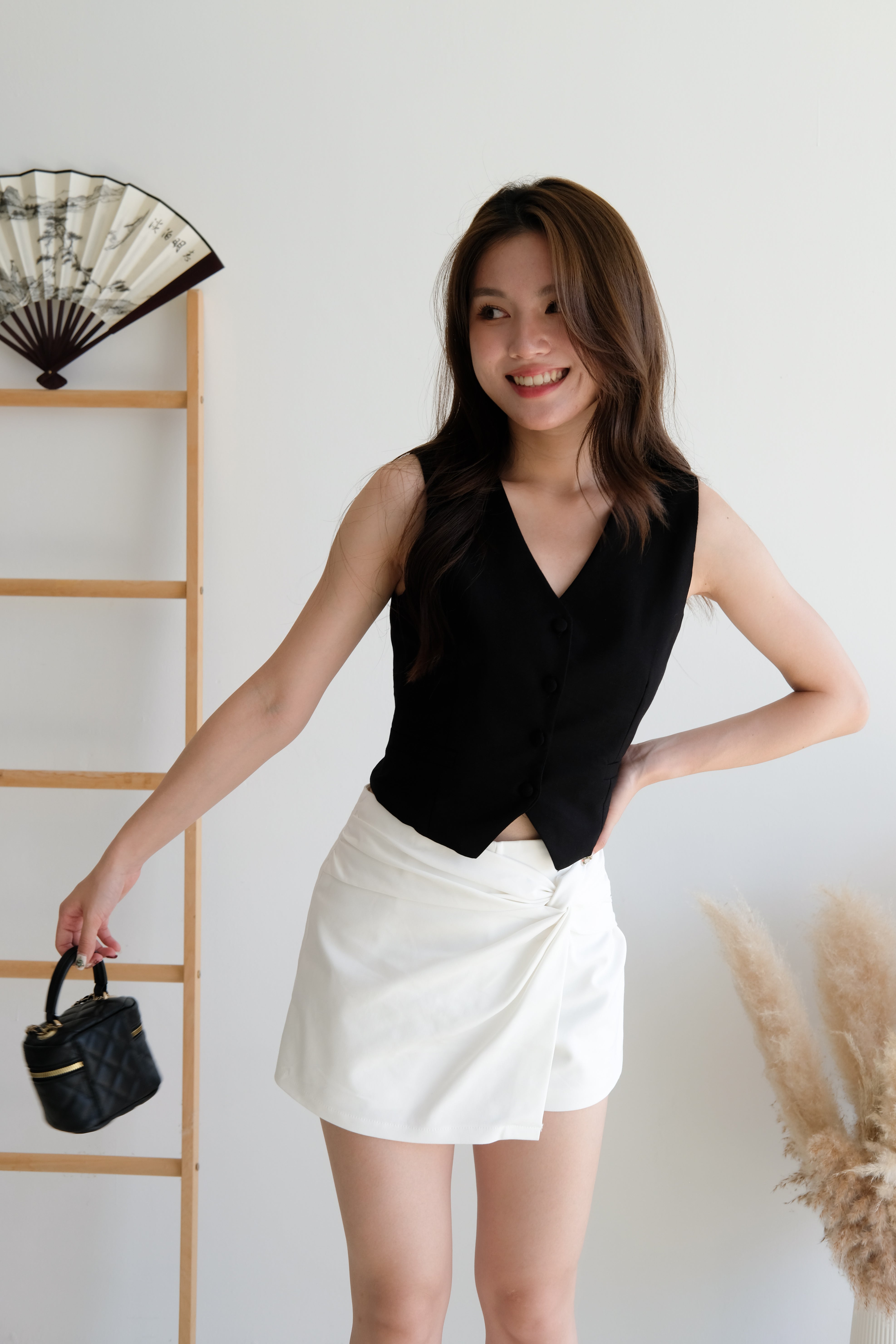 Francine Muji Linen Vest (Black)