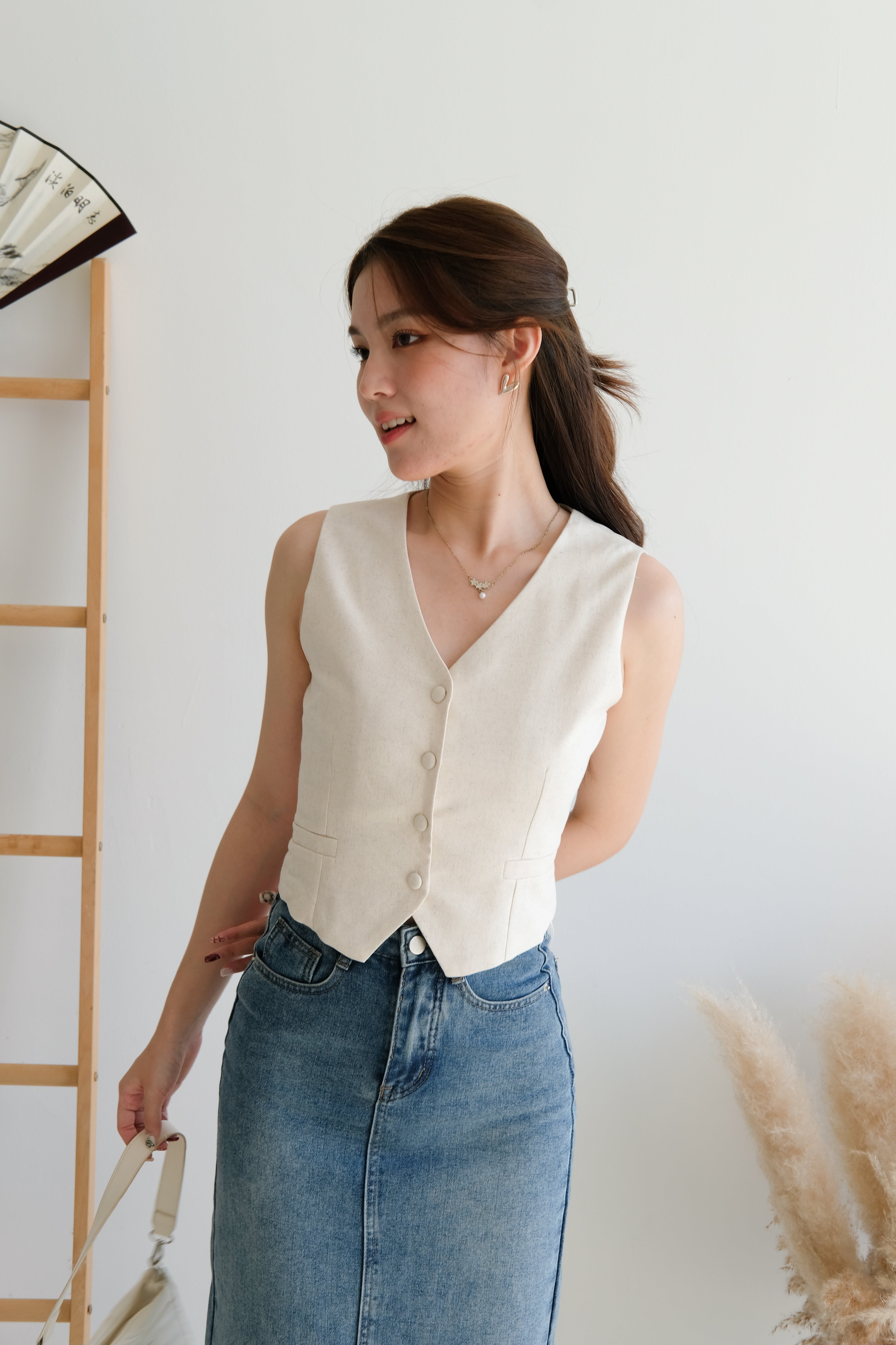 Francine Muji Linen Vest (Oat)